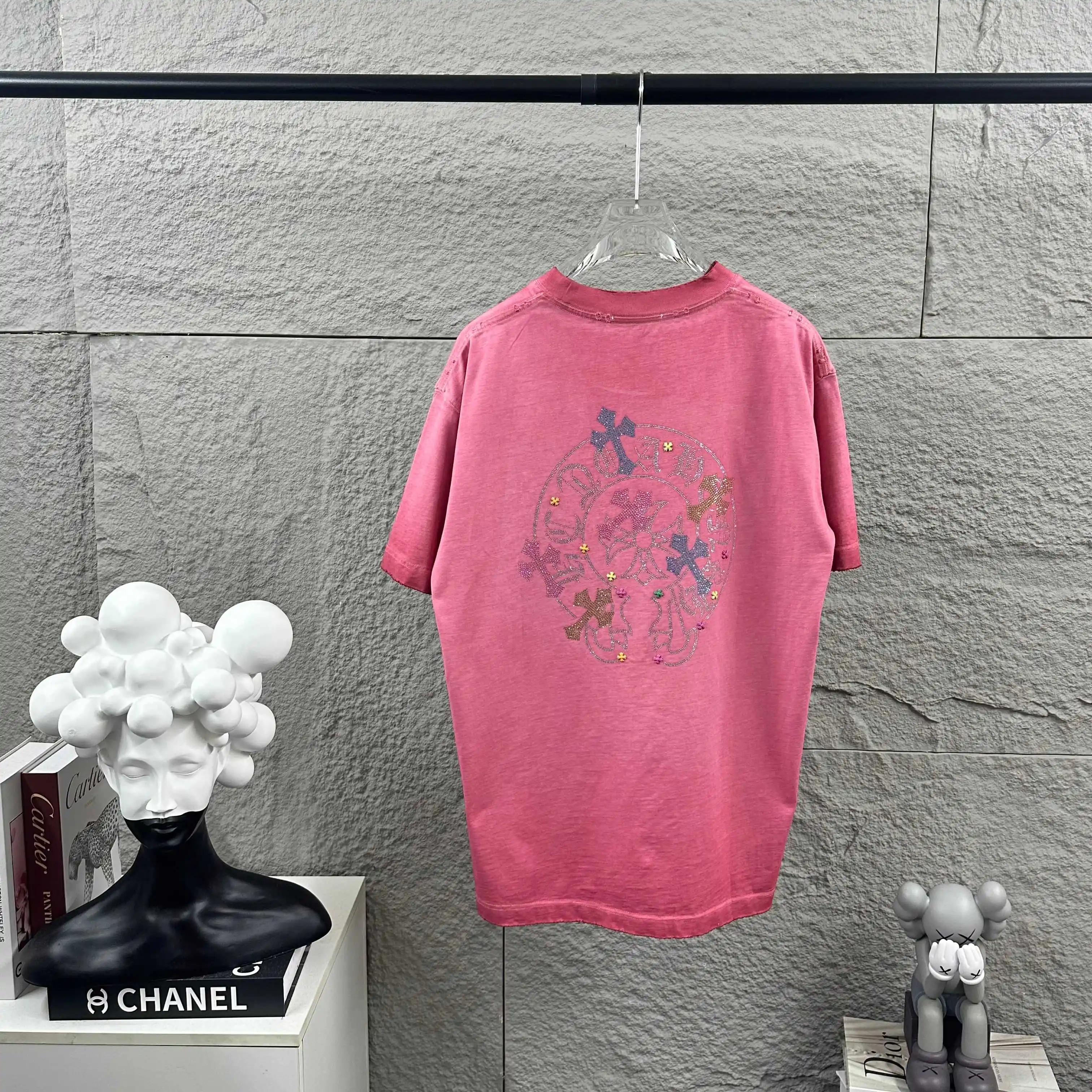 Embellished Distressed Cotton T-Shirt D15012076