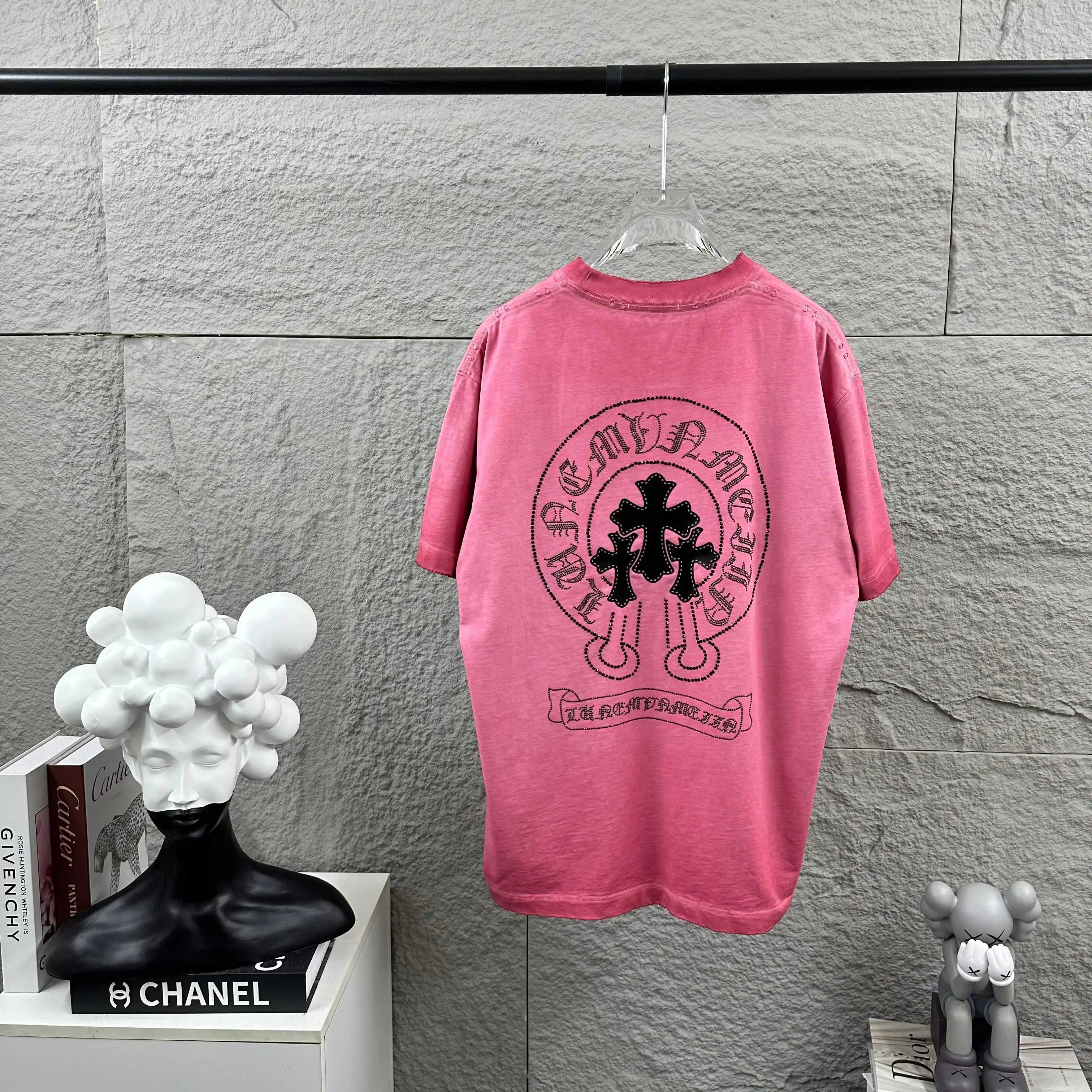 Embellished Distressed Cotton T-Shirt D15012095