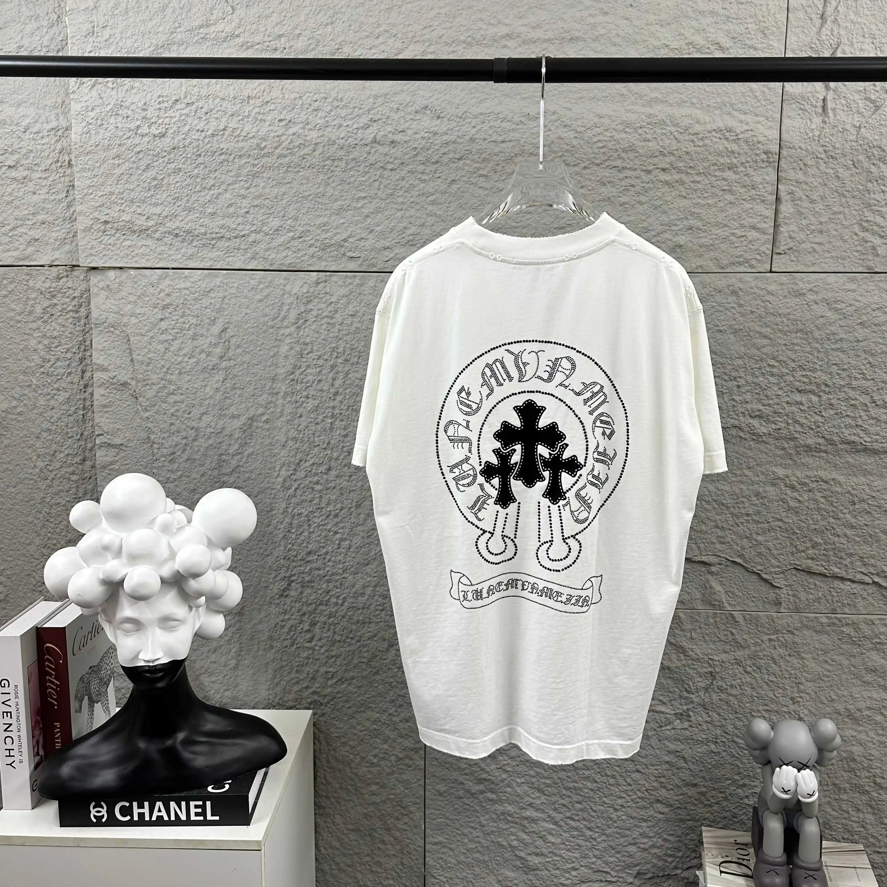 Rhinestone Embellished Distressed Cotton T-Shirt D15012092