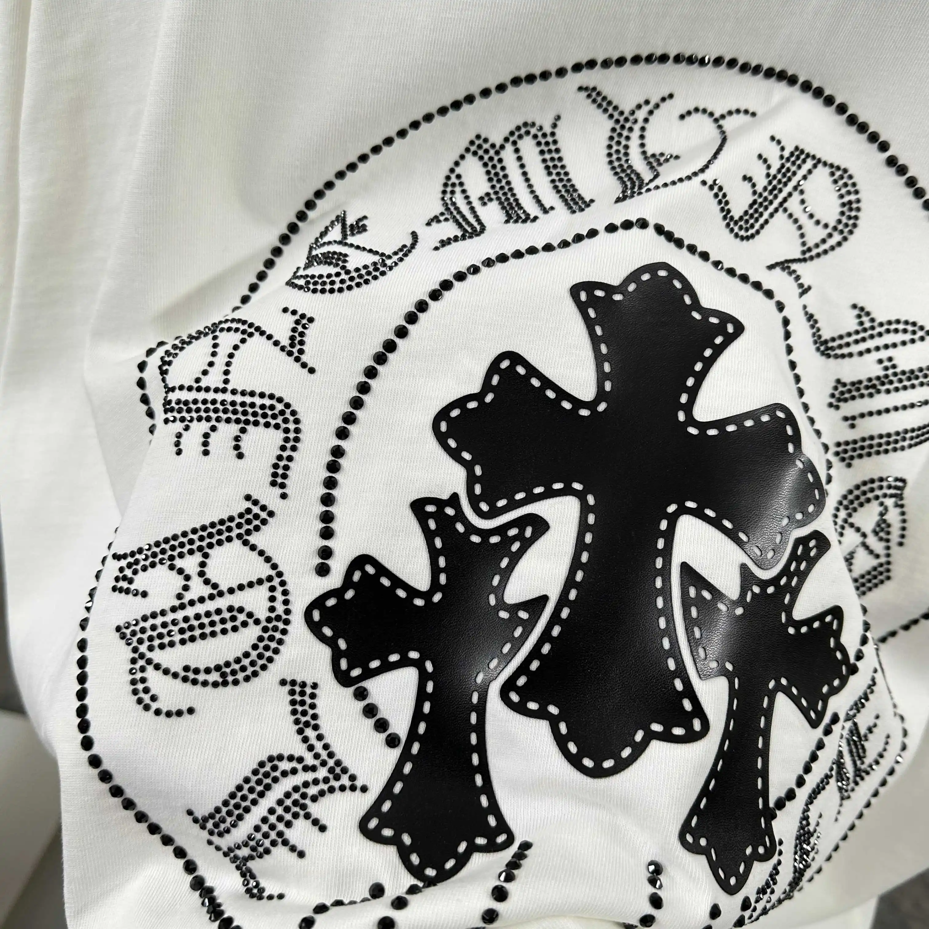 Rhinestone Embellished Distressed Cotton T-Shirt D15012092 — view 5