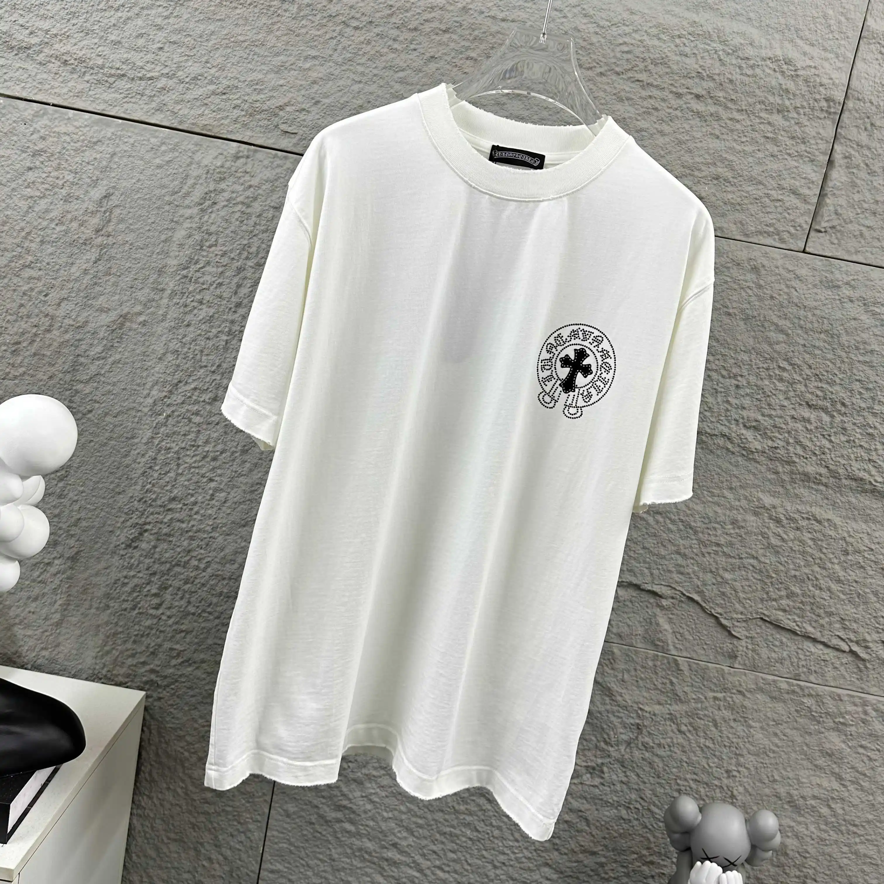 Rhinestone Embellished Distressed Cotton T-Shirt D15012092 — view 6