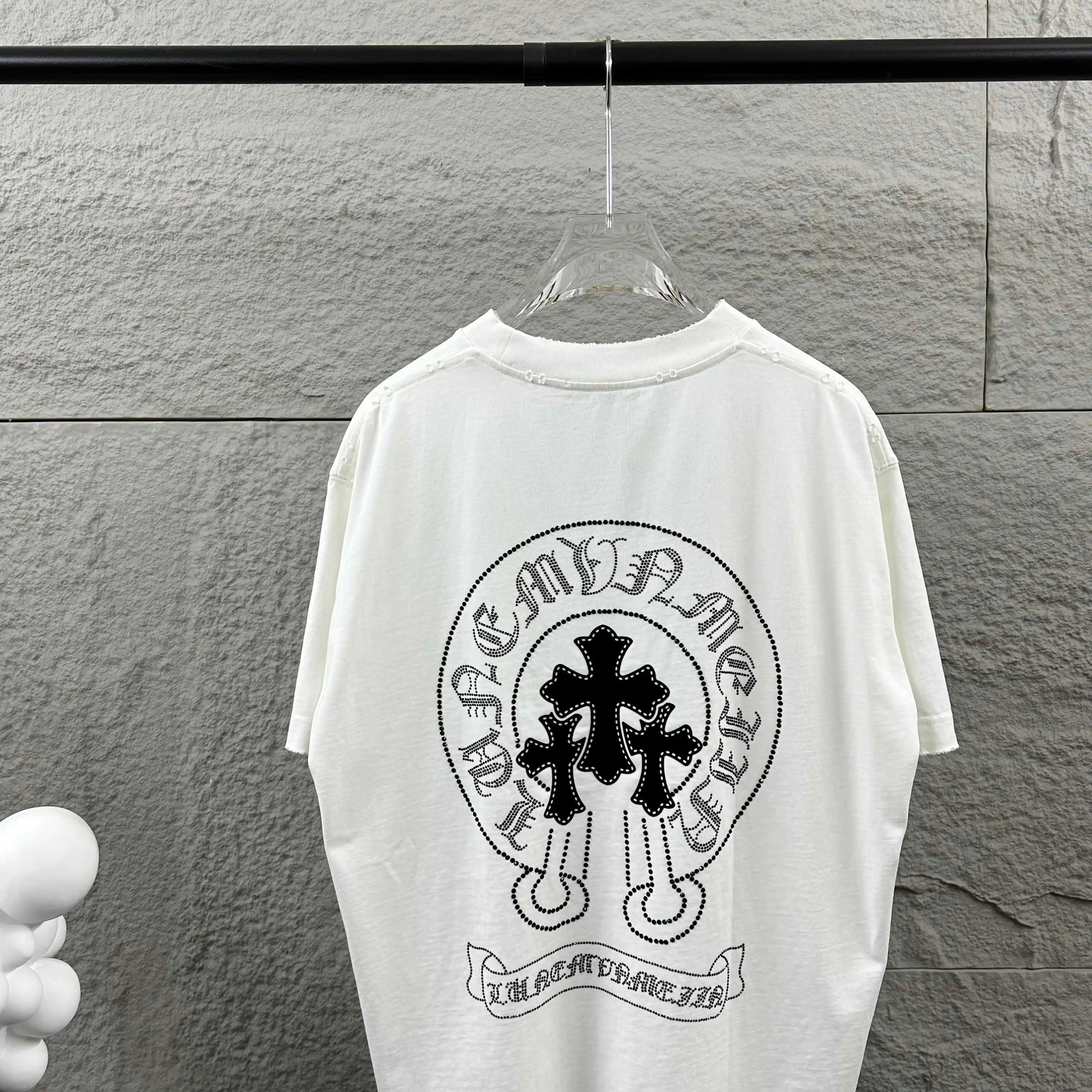 Rhinestone Embellished Distressed Cotton T-Shirt D15012092 — view 7