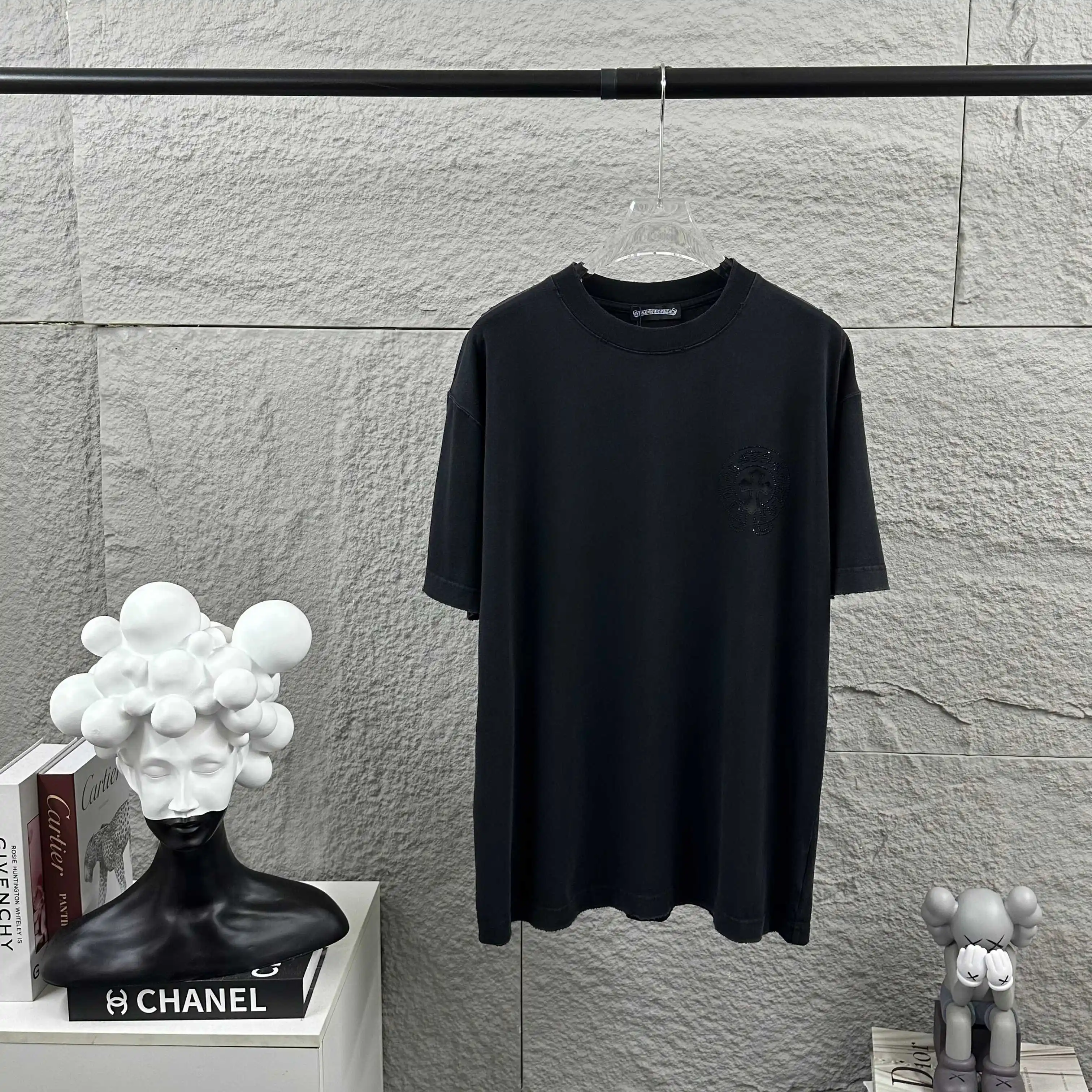 Embellished Distressed Cotton T-Shirt D15012093 — view 3