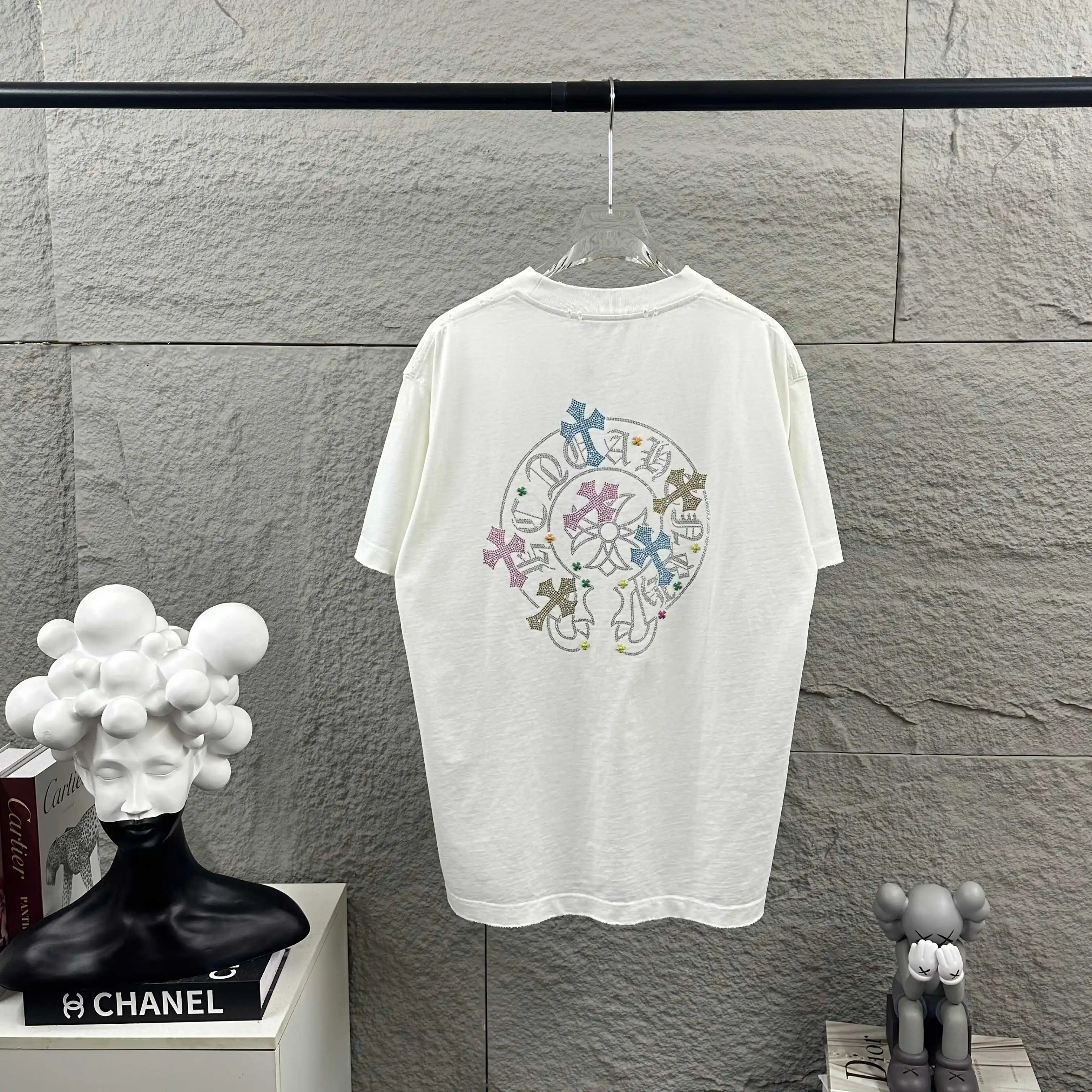 Rhinestone Embellished Distressed Cotton T-Shirt D15012073