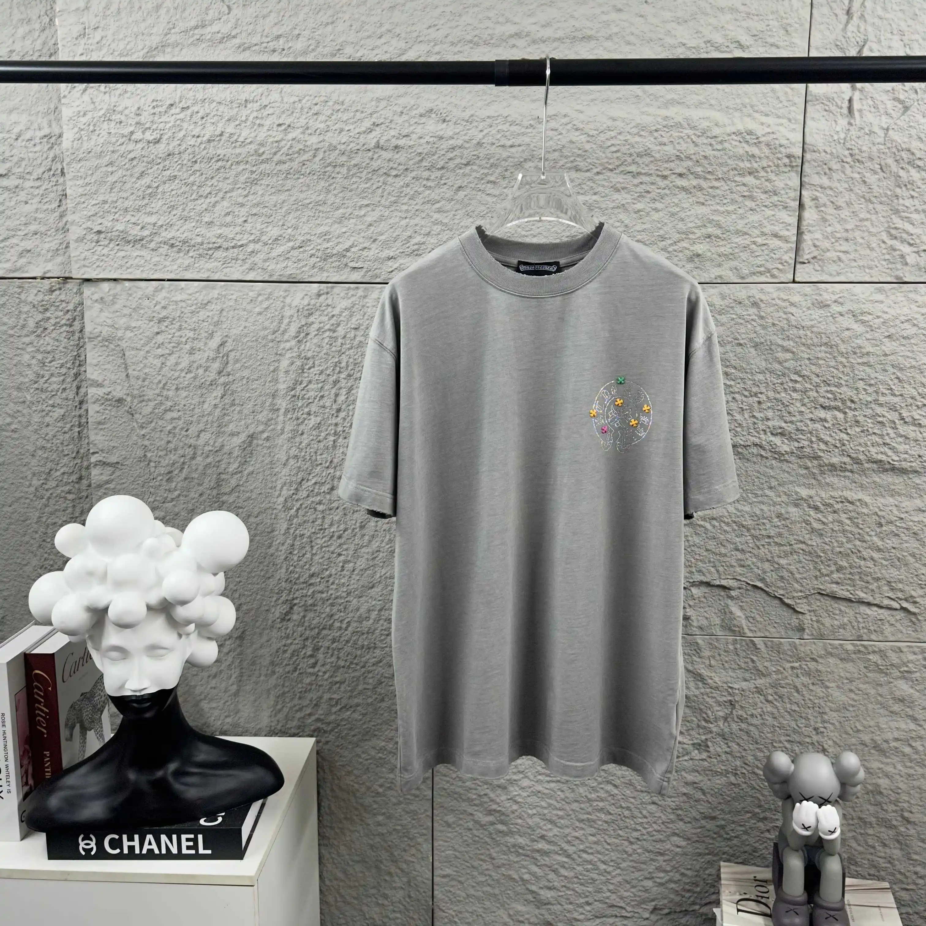 Rhinestone Embellished Distressed Cotton T-Shirt D15012074 — view 2