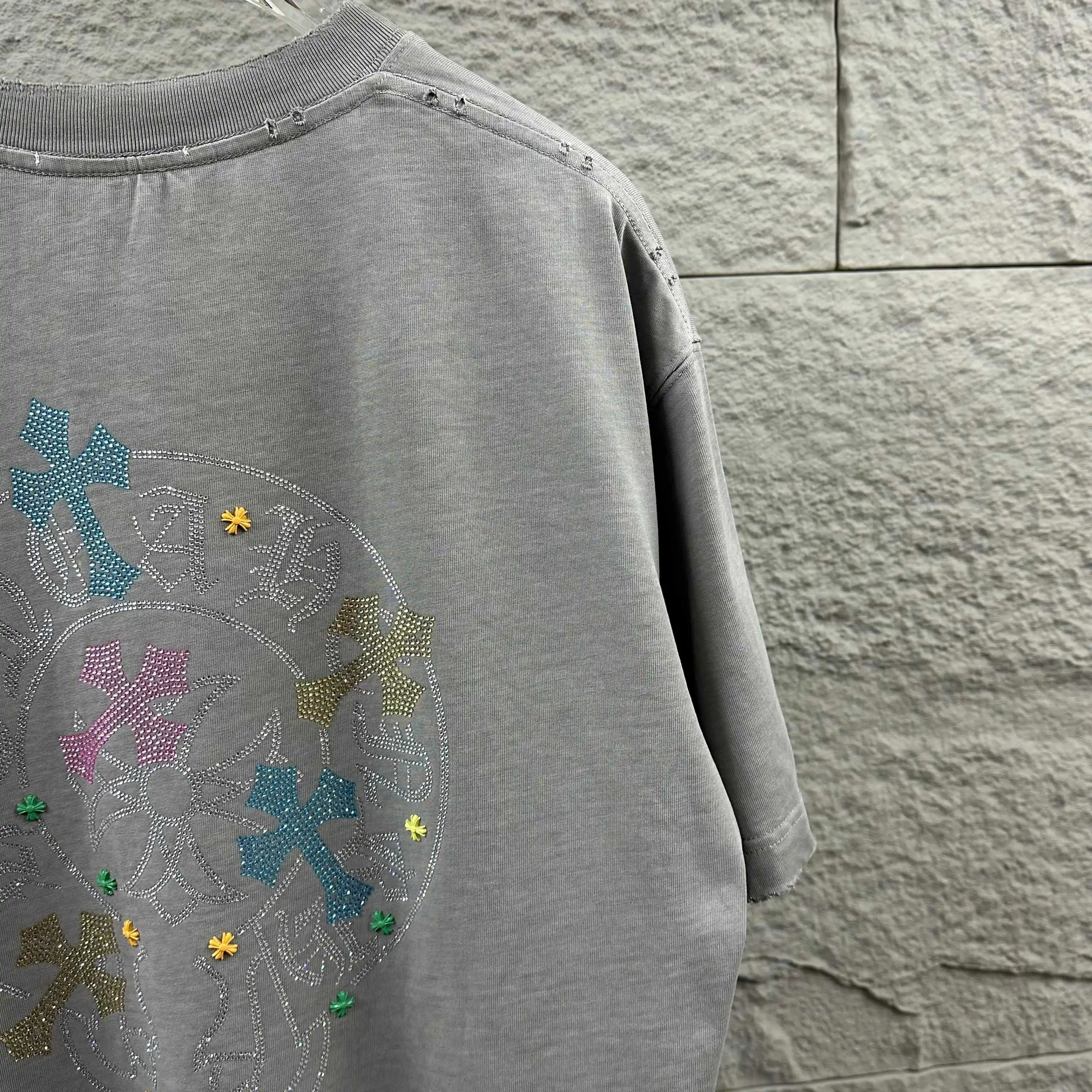 Rhinestone Embellished Distressed Cotton T-Shirt D15012074 — view 9