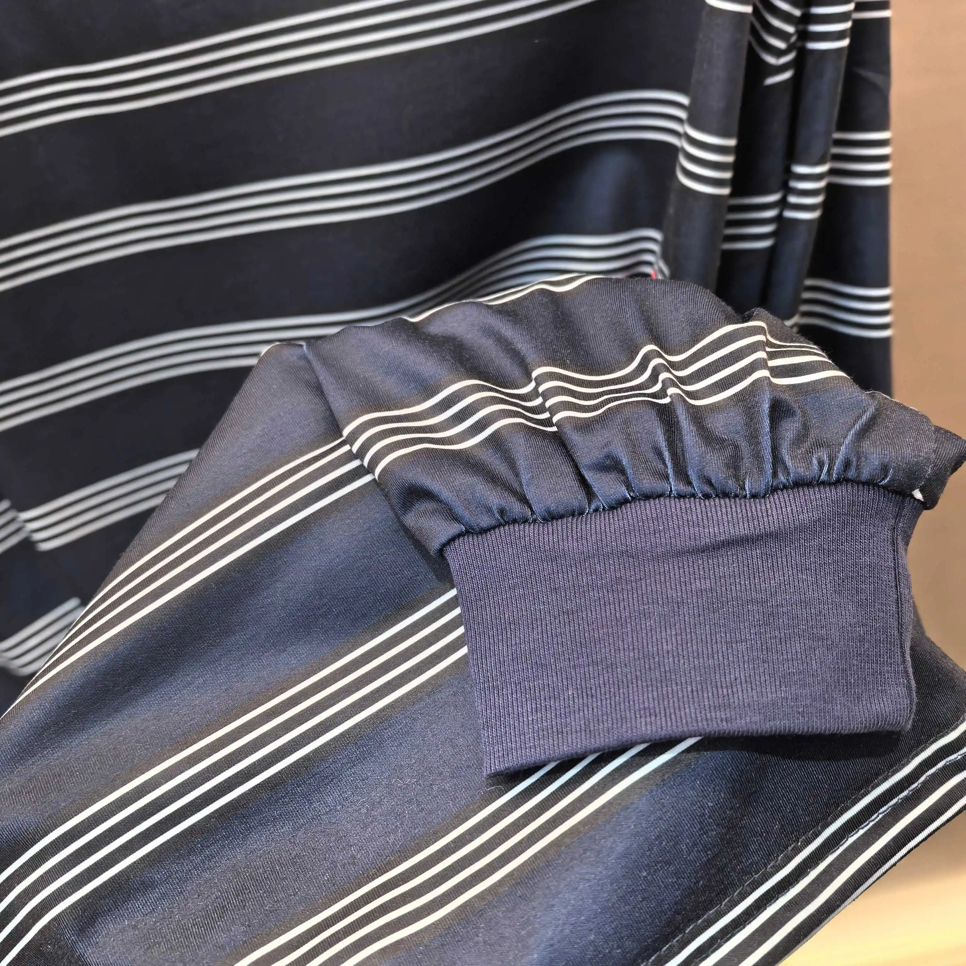 Triomphe Embroidered Striped Long-Sleeve T-Shirt D15522392 — view 5