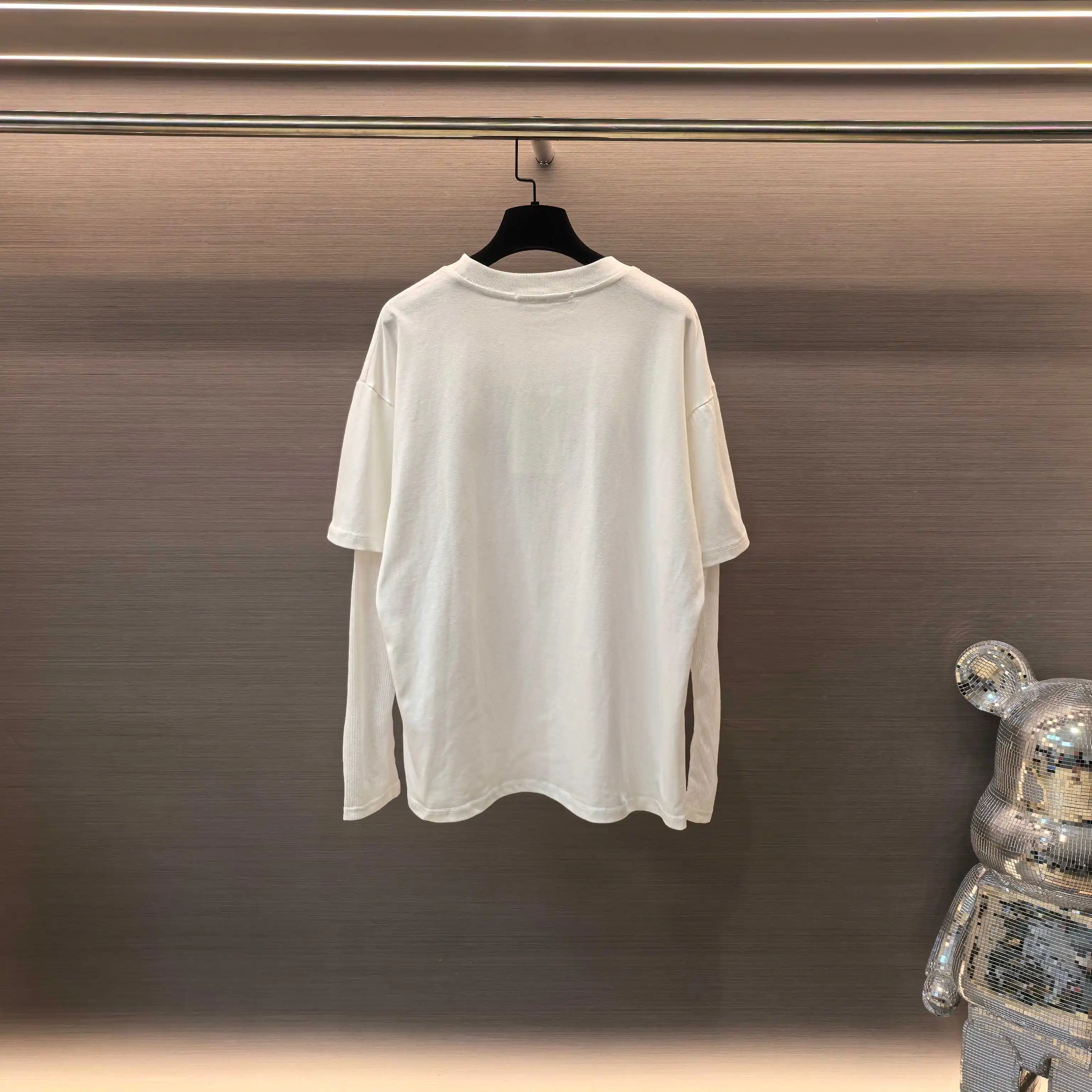 Layered Mesh-Sleeve Graphic T-Shirt D15522547 — view 2