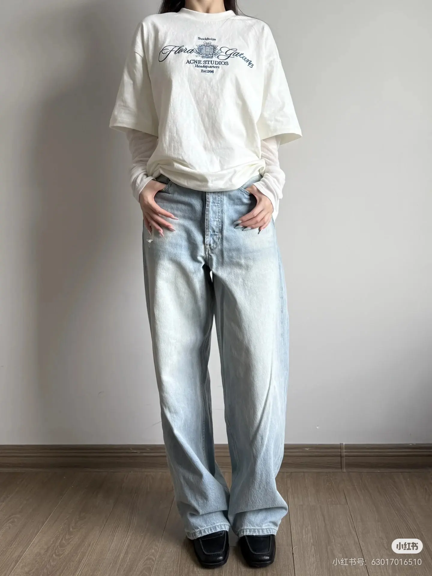 Layered Mesh-Sleeve Graphic T-Shirt D15522550 — view 6