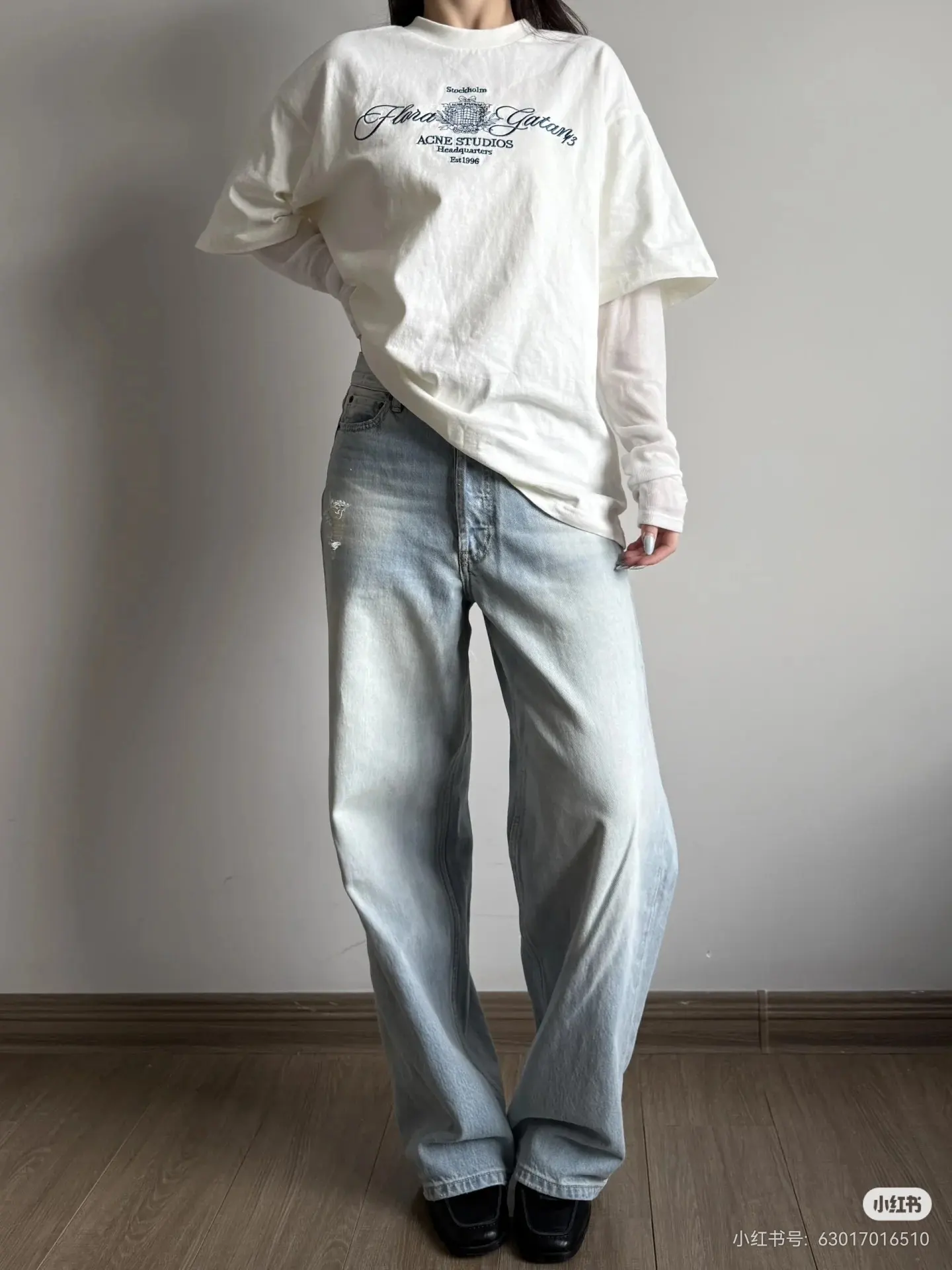 Layered Mesh-Sleeve Graphic T-Shirt D15522550 — view 7