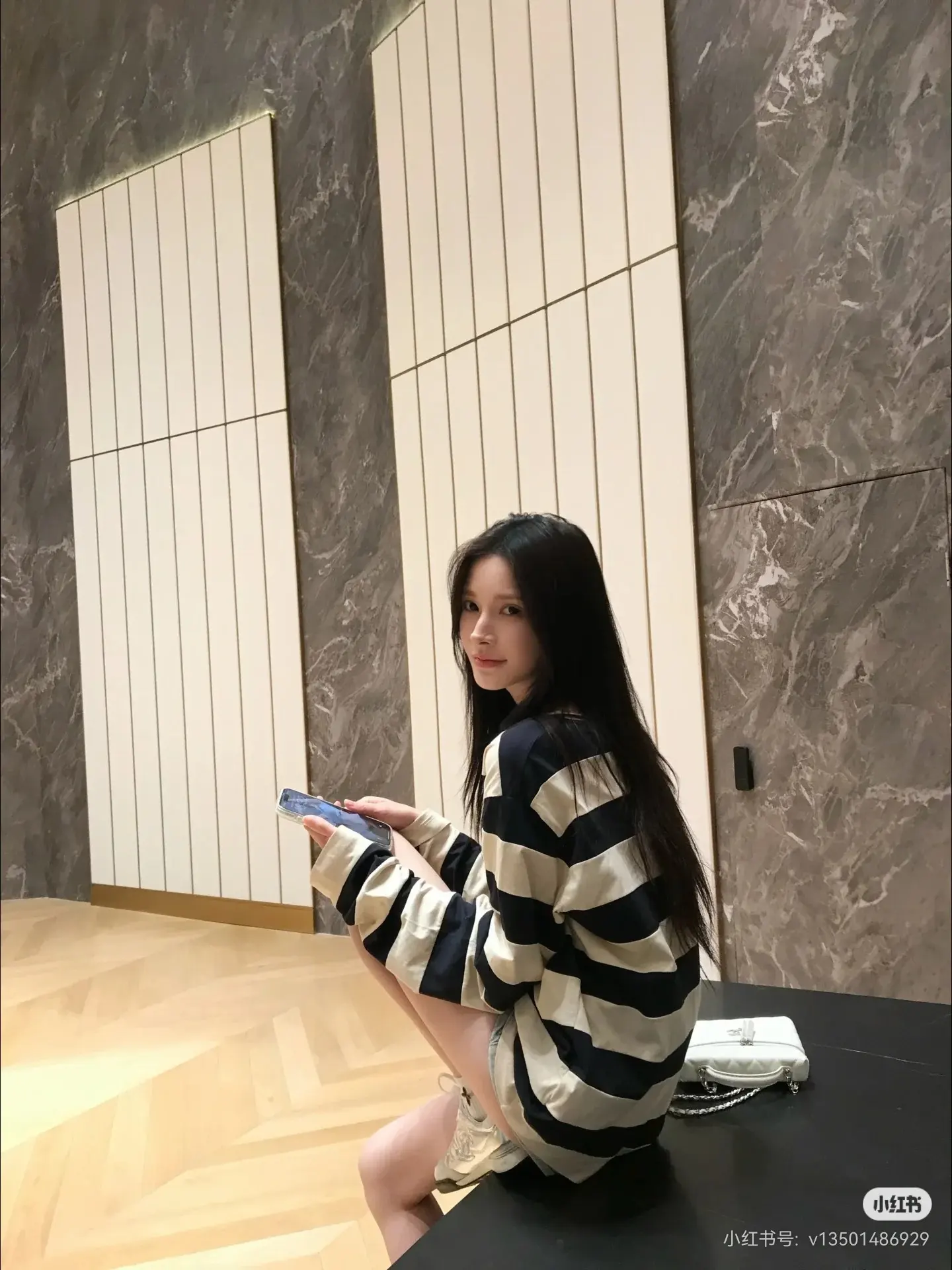 Striped Long-Sleeve Cotton T-Shirt D15522468 — view 6