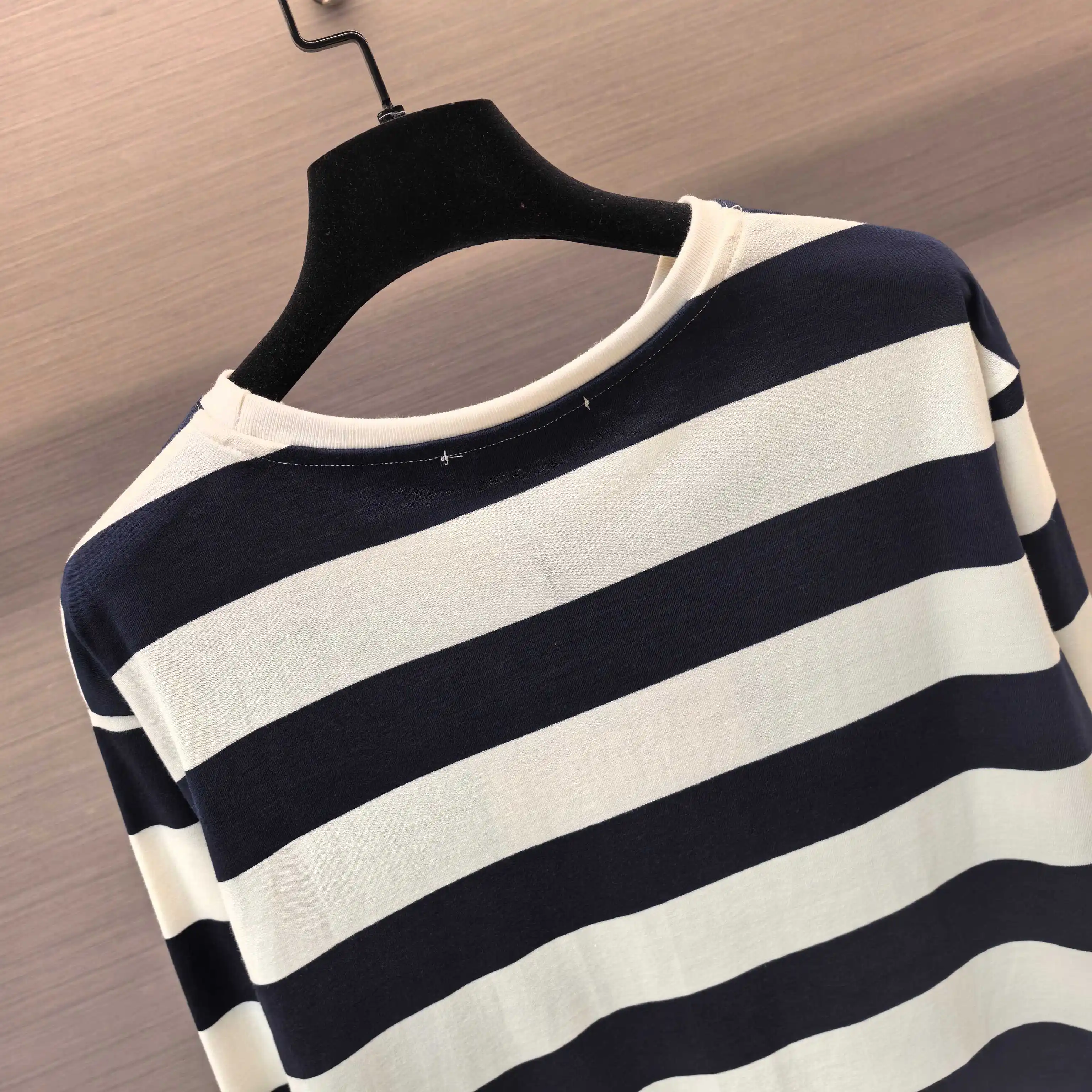Striped Long-Sleeve Cotton T-Shirt D15522469 — view 6