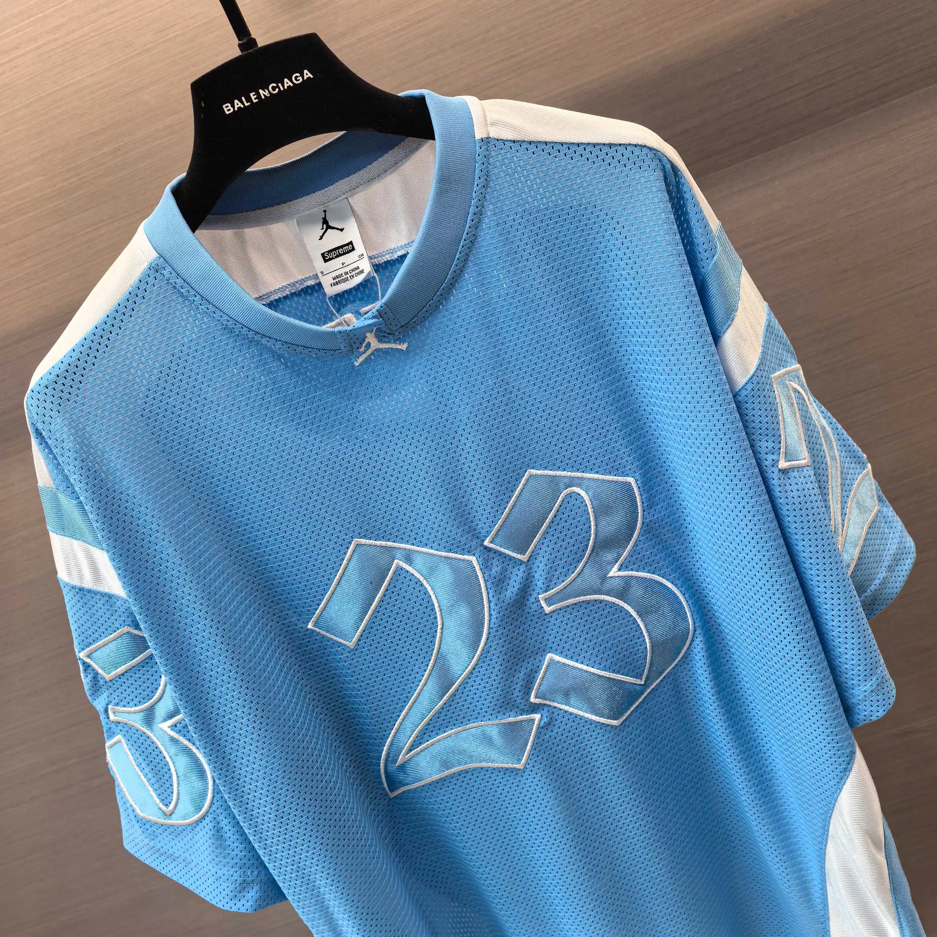 Supreme x Jordan Mesh Football Jersey D15522321 — view 4