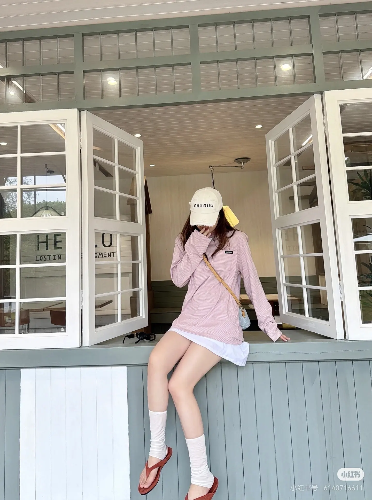 Oversized Striped Long-Sleeve T-Shirt D16022334 — view 3