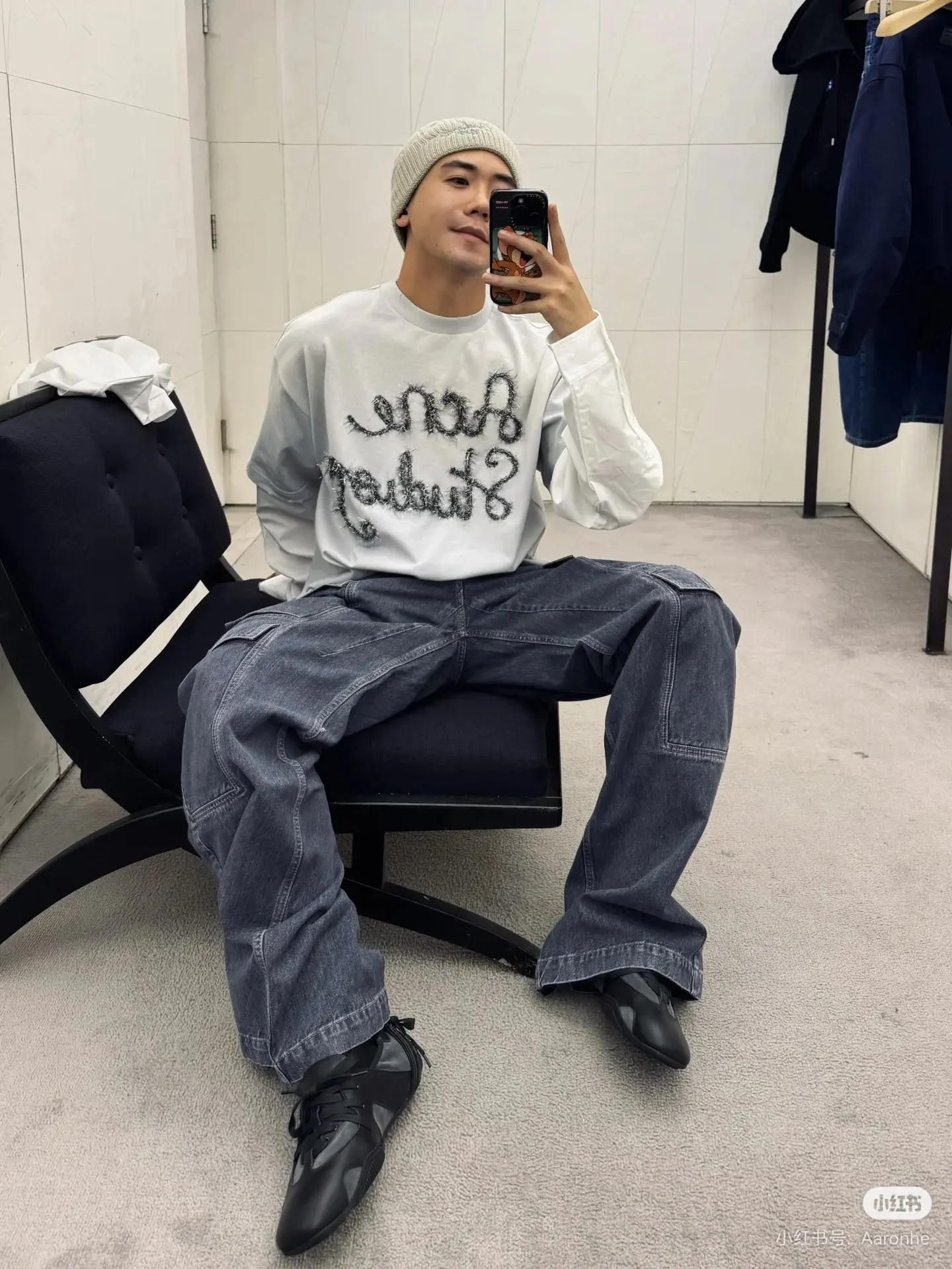 Layered Flocked Logo Long-Sleeve T-Shirt D16522487 — view 9