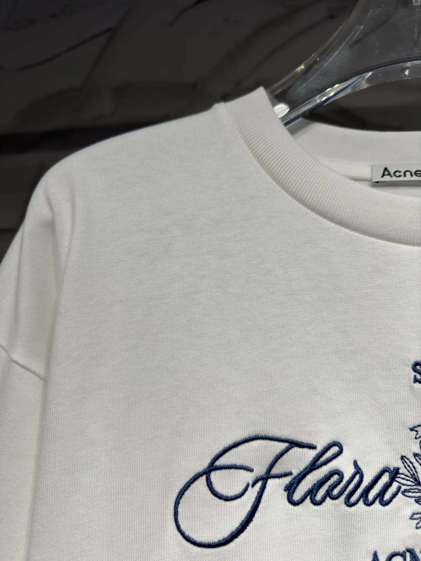 Layered Mesh-Sleeve Graphic T-Shirt D16523061 — view 2