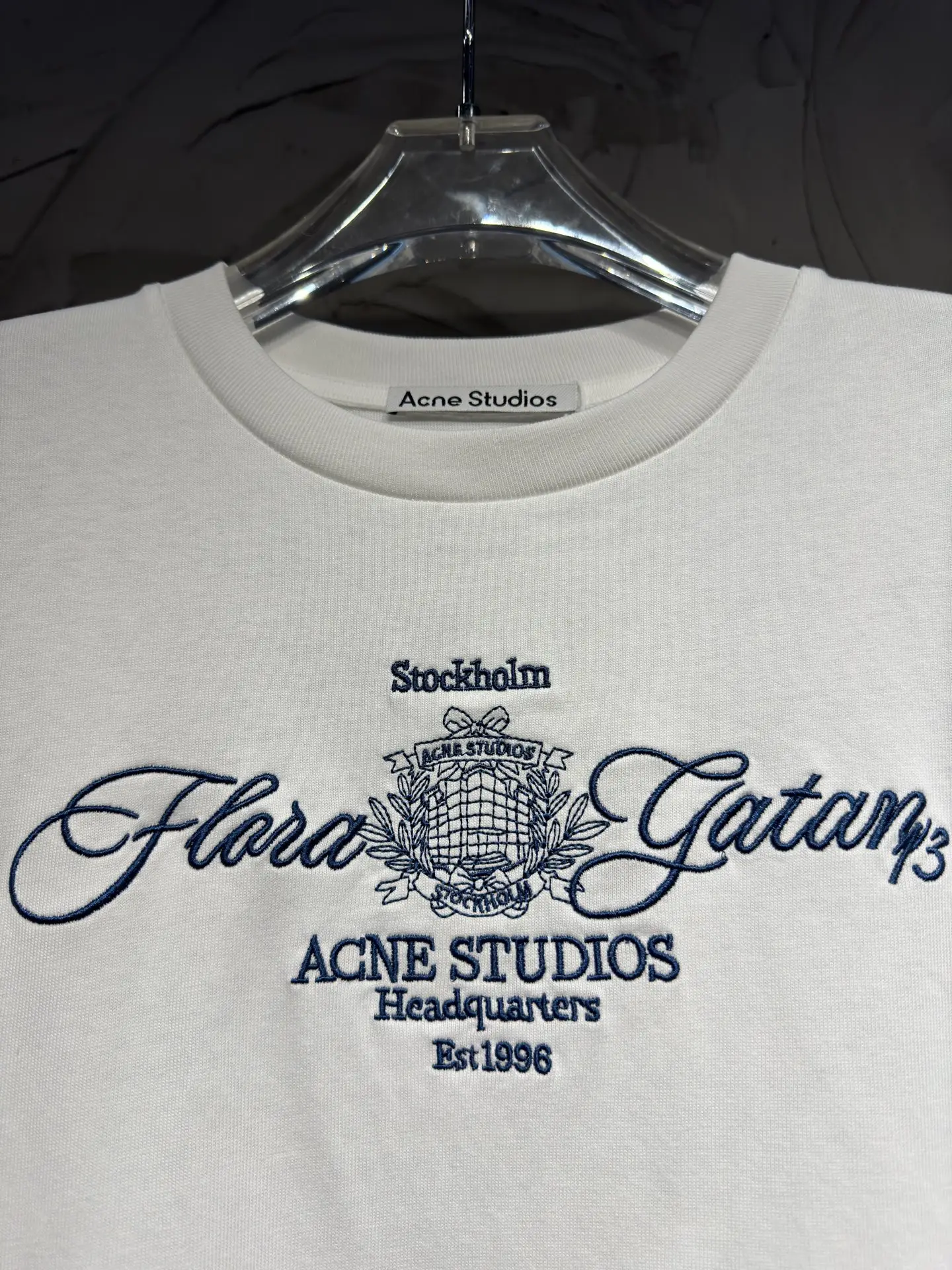 Layered Mesh-Sleeve Graphic T-Shirt D16523061 — view 5