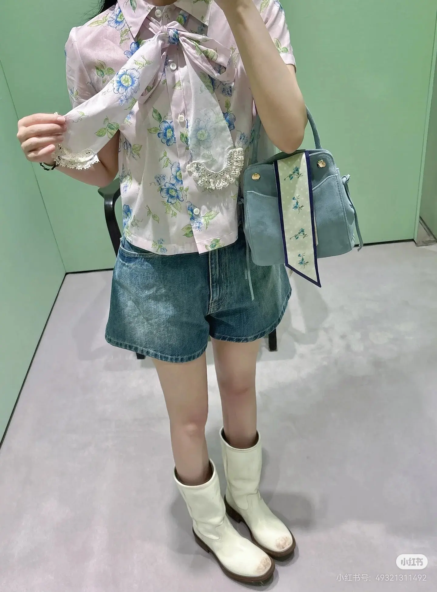 Prada Floral Print Lace-Trim Short-Sleeve Shirt D16522508 — view 4