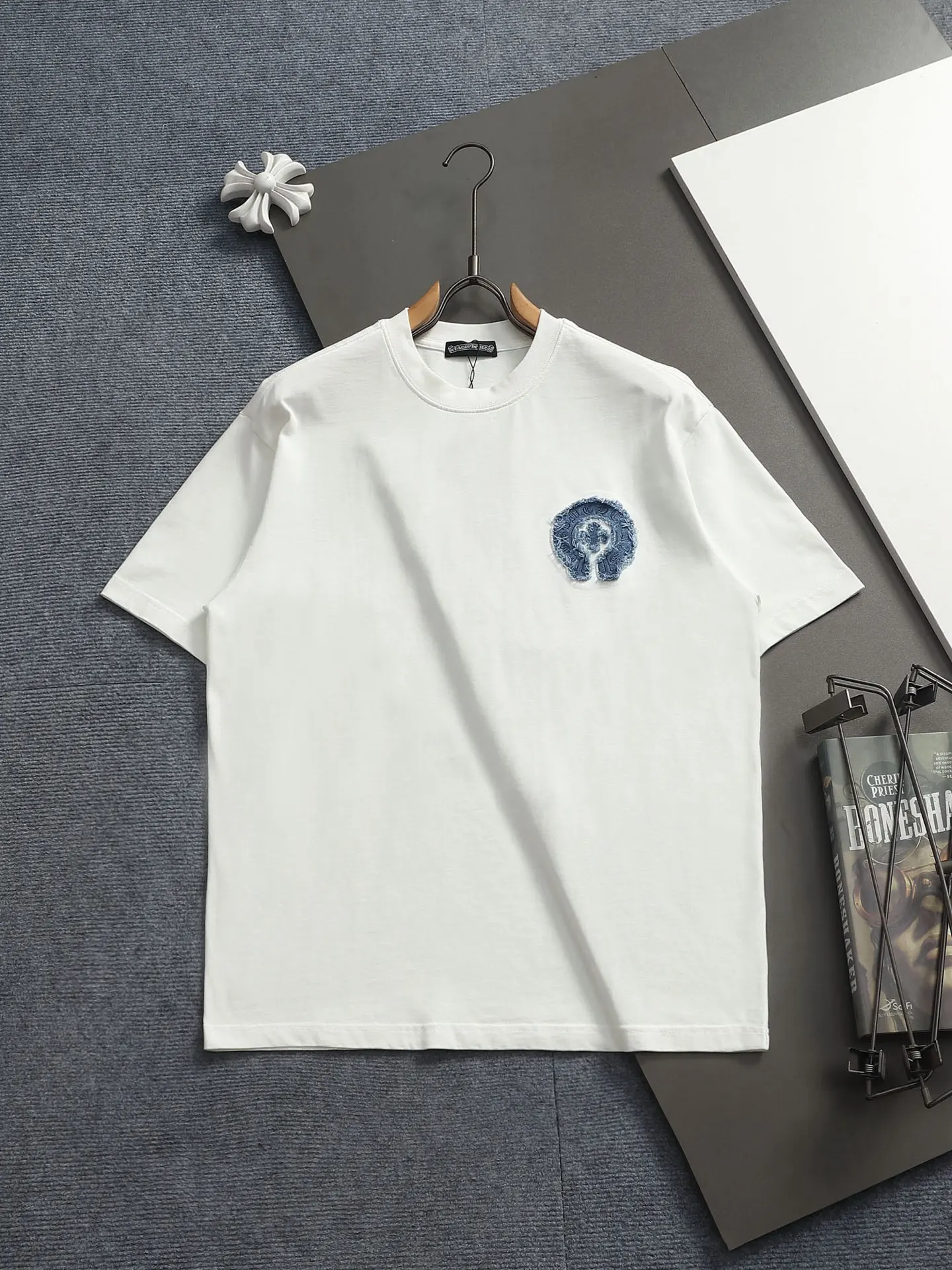 Horseshoe Denim Patch Embroidered T-Shirt D17014192