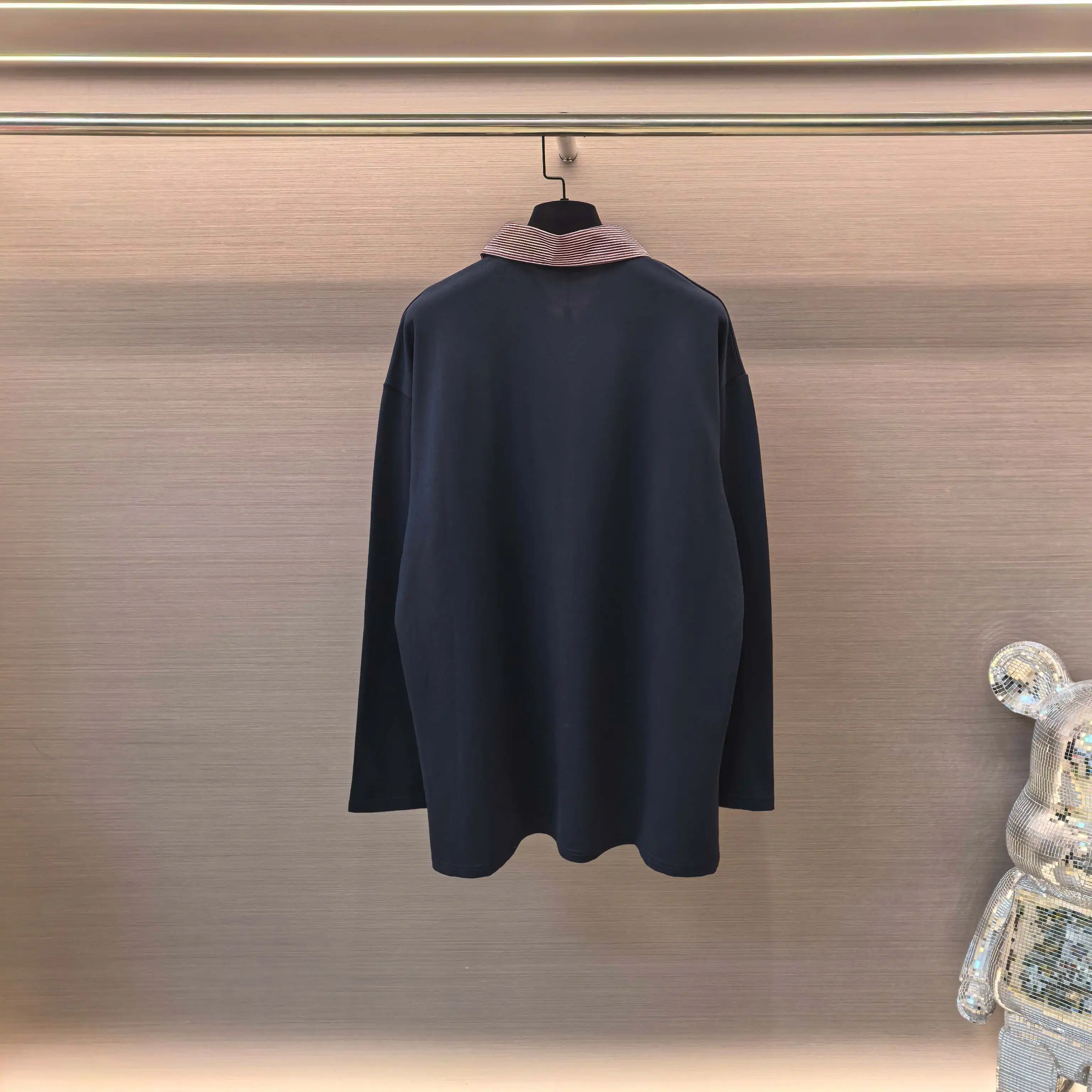 Contrast Collar Long-Sleeve Polo Shirt D17022326 — view 2