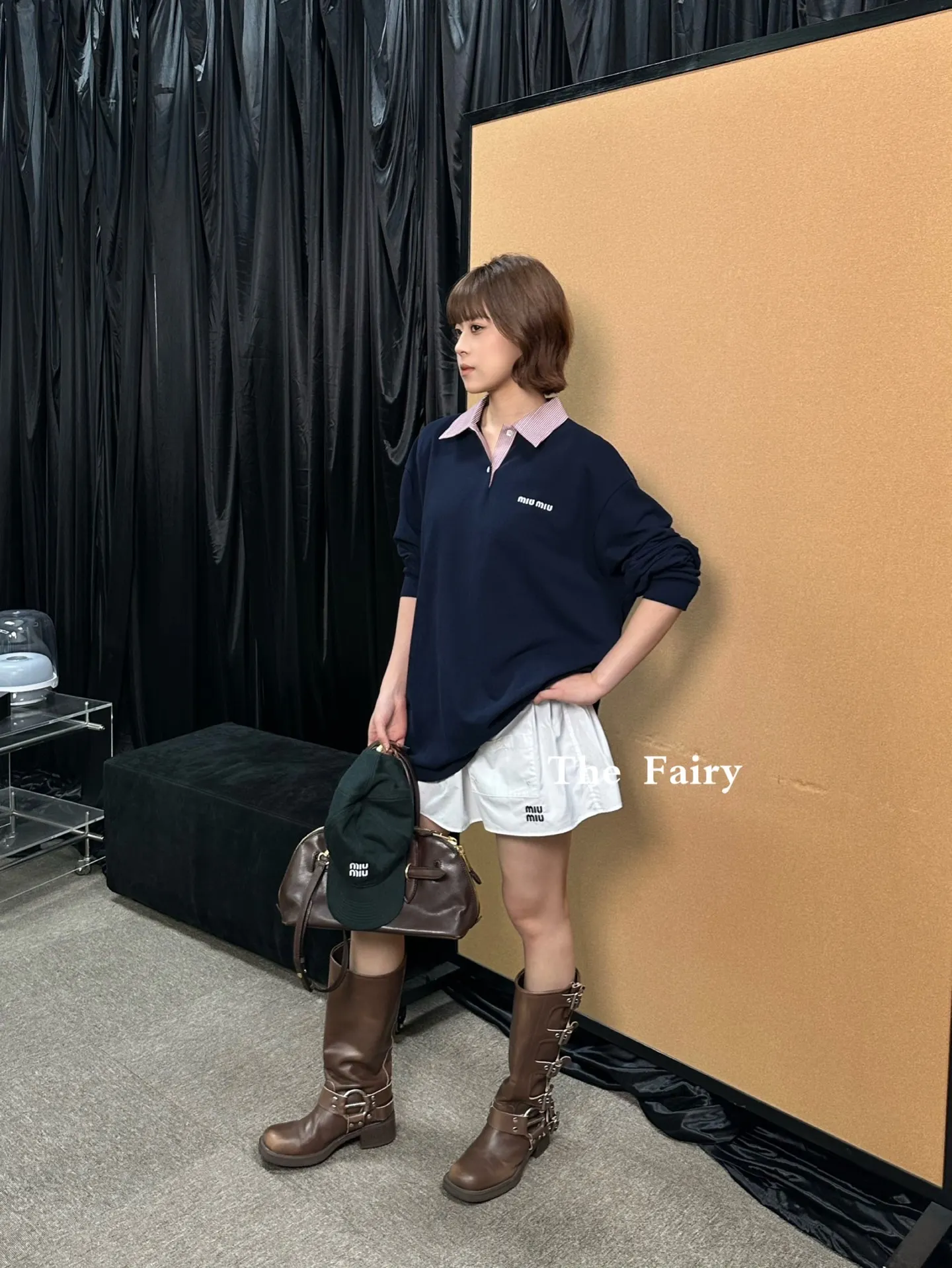 Logo Embroidered Contrast Collar Long-Sleeve Polo Shirt D17022330 — view 2