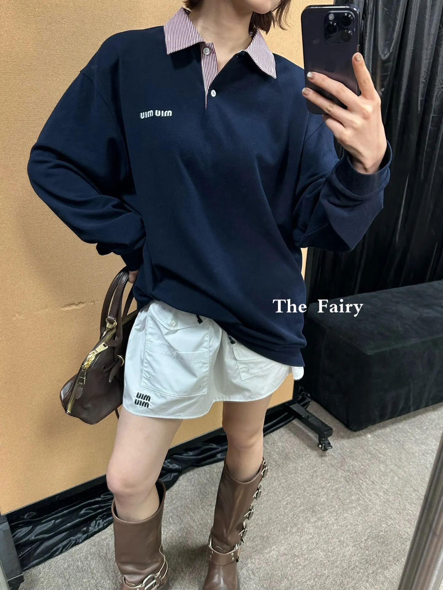Logo Embroidered Contrast Collar Long-Sleeve Polo Shirt D17022330 — view 7