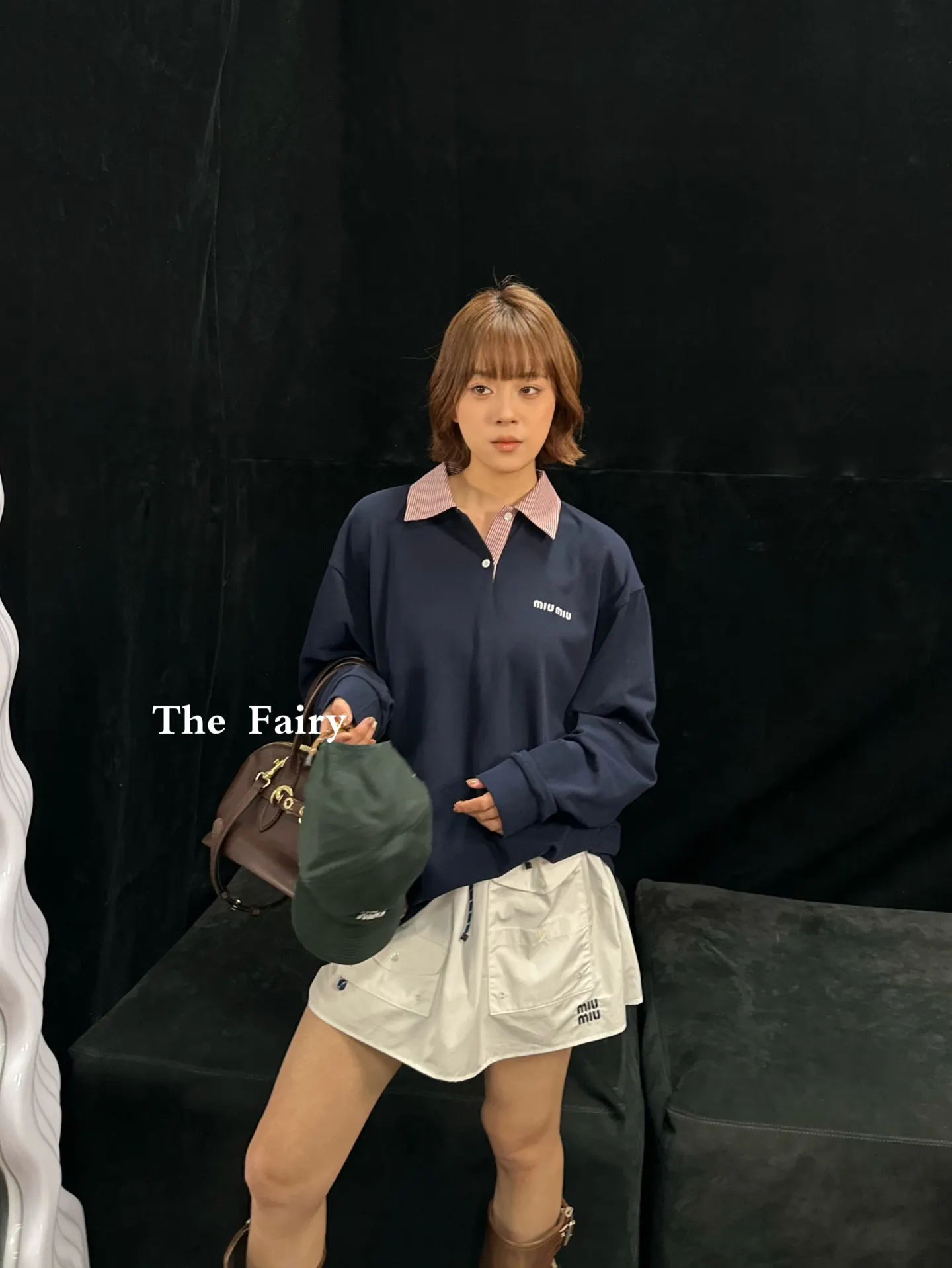 Logo Embroidered Contrast Collar Long-Sleeve Polo Shirt D17022330 — view 9