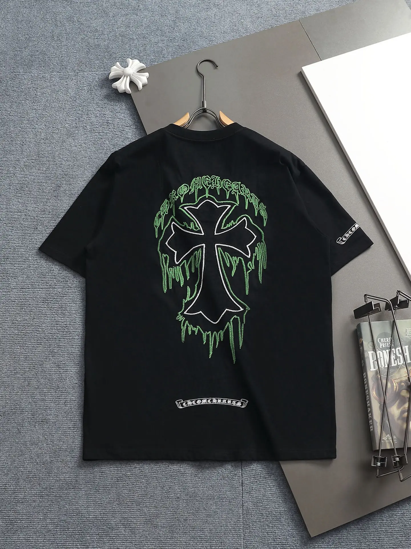 Embroidered Cross Logo Oversized T-Shirt D17514212 — view 4