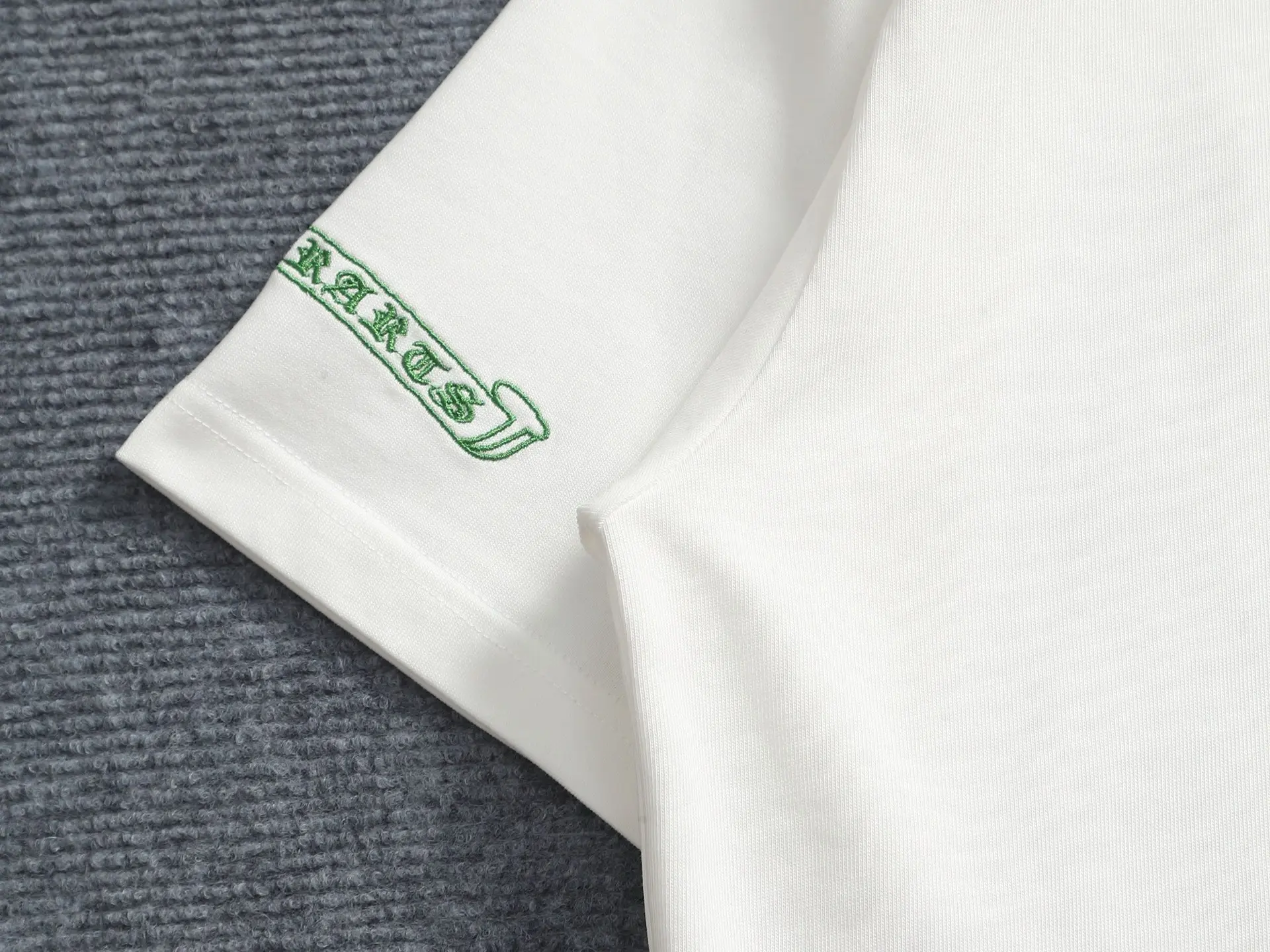 Embroidered Cross Logo Oversized T-Shirt D17514212 — view 6