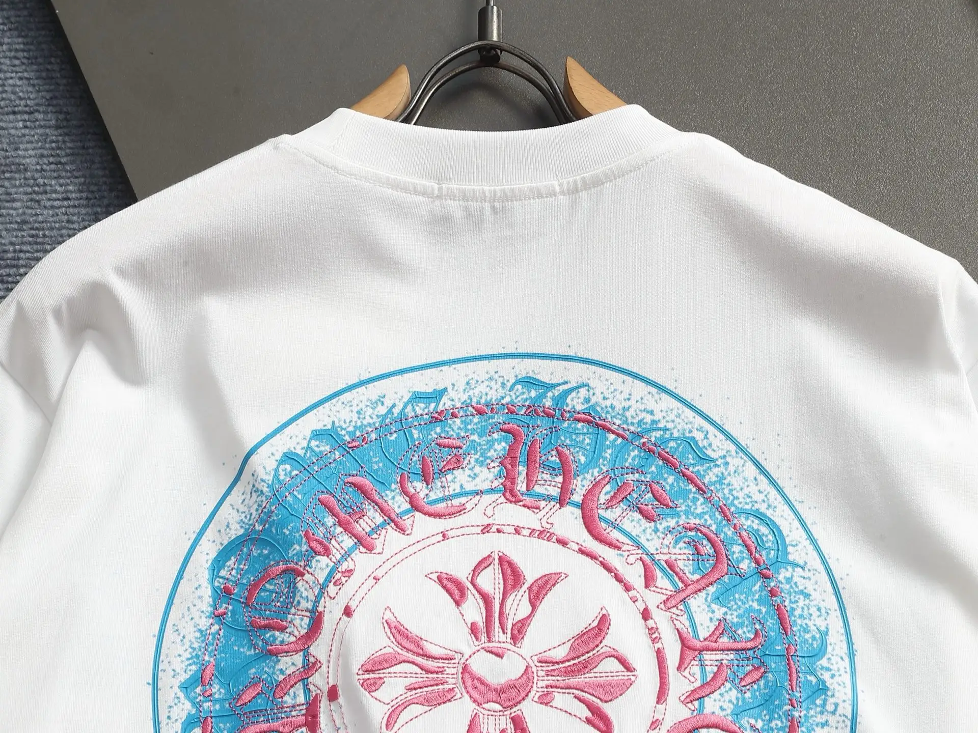 Embroidered Horseshoe Logo Cotton T-Shirt D17514180 — view 11
