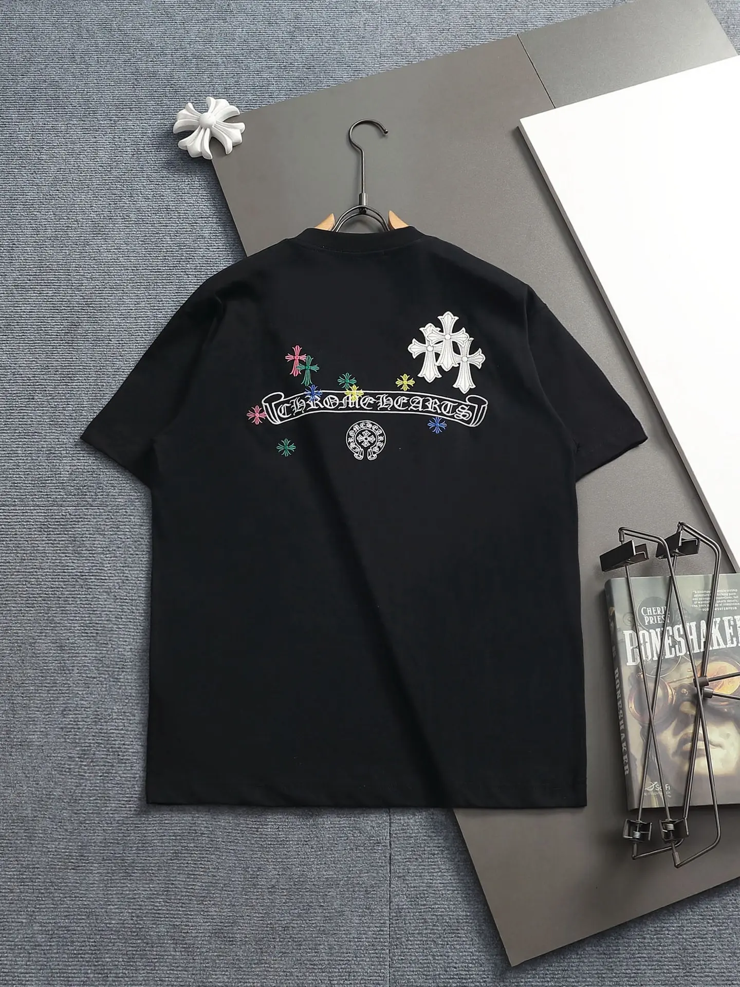 Embroidered Horseshoe Cross Cotton T-Shirt D17514189 — view 2