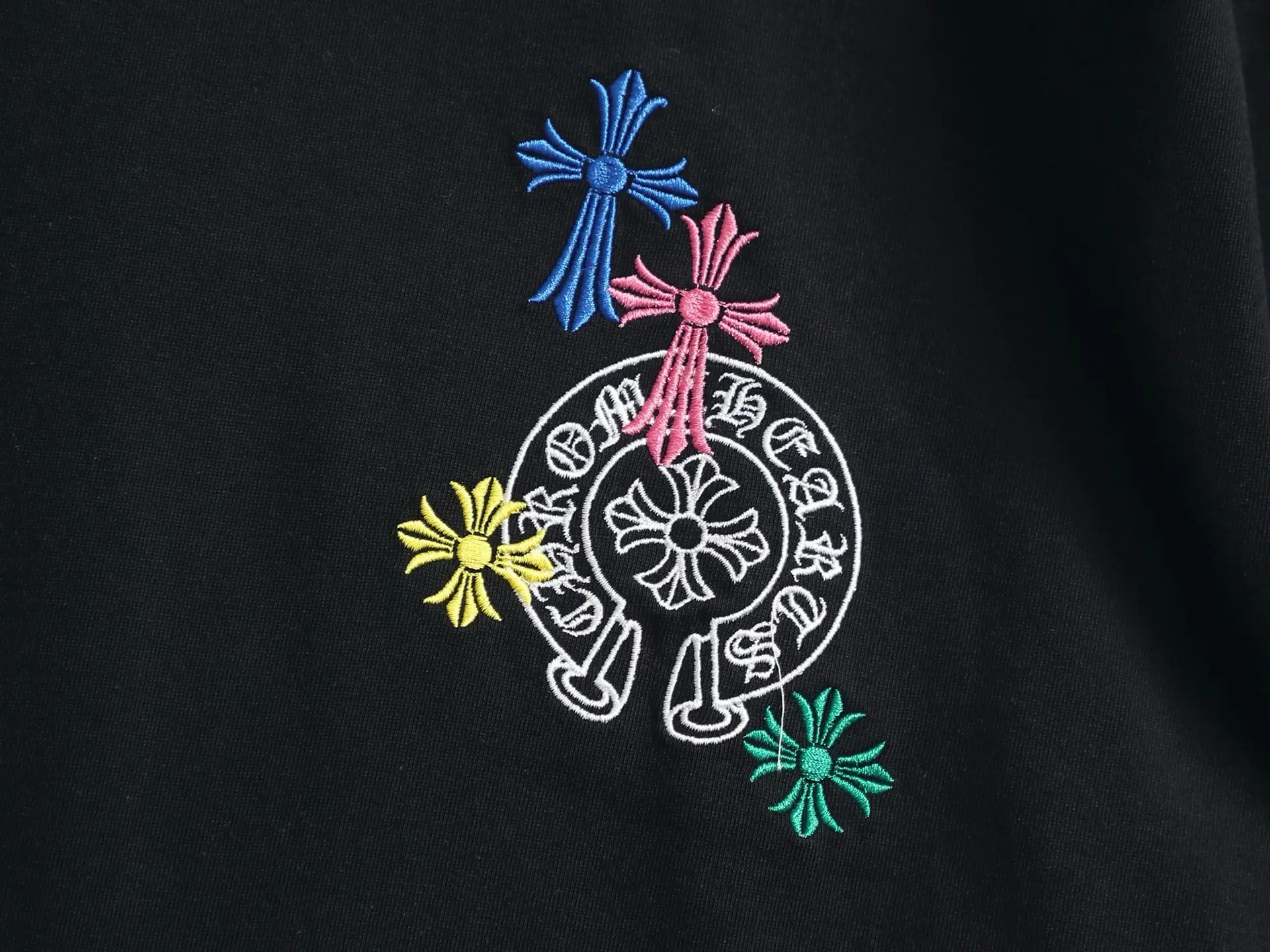 Embroidered Horseshoe Cross Cotton T-Shirt D17514189 — view 5