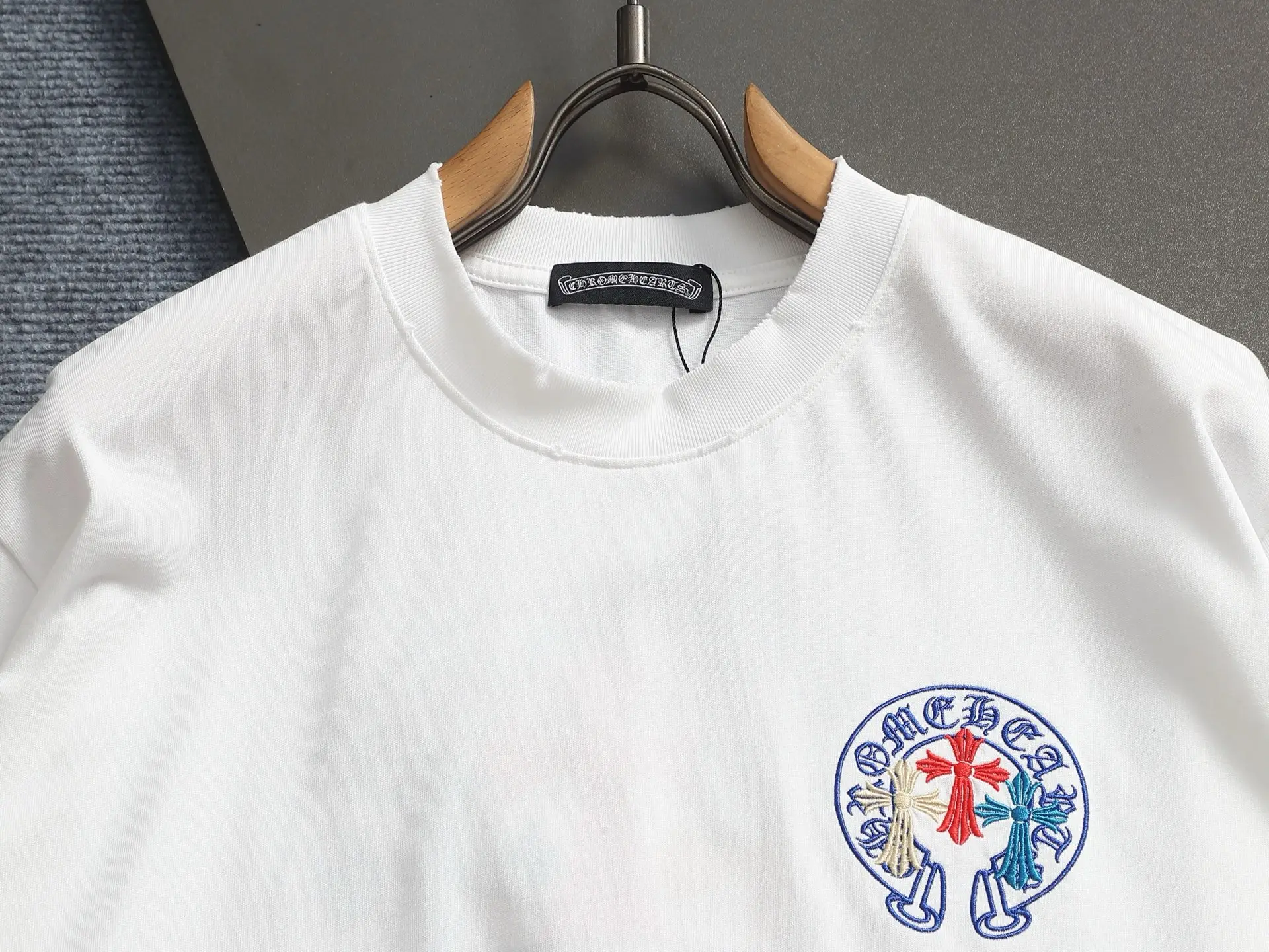 Embroidered Horseshoe Logo Cotton T-Shirt D17514206 — view 3