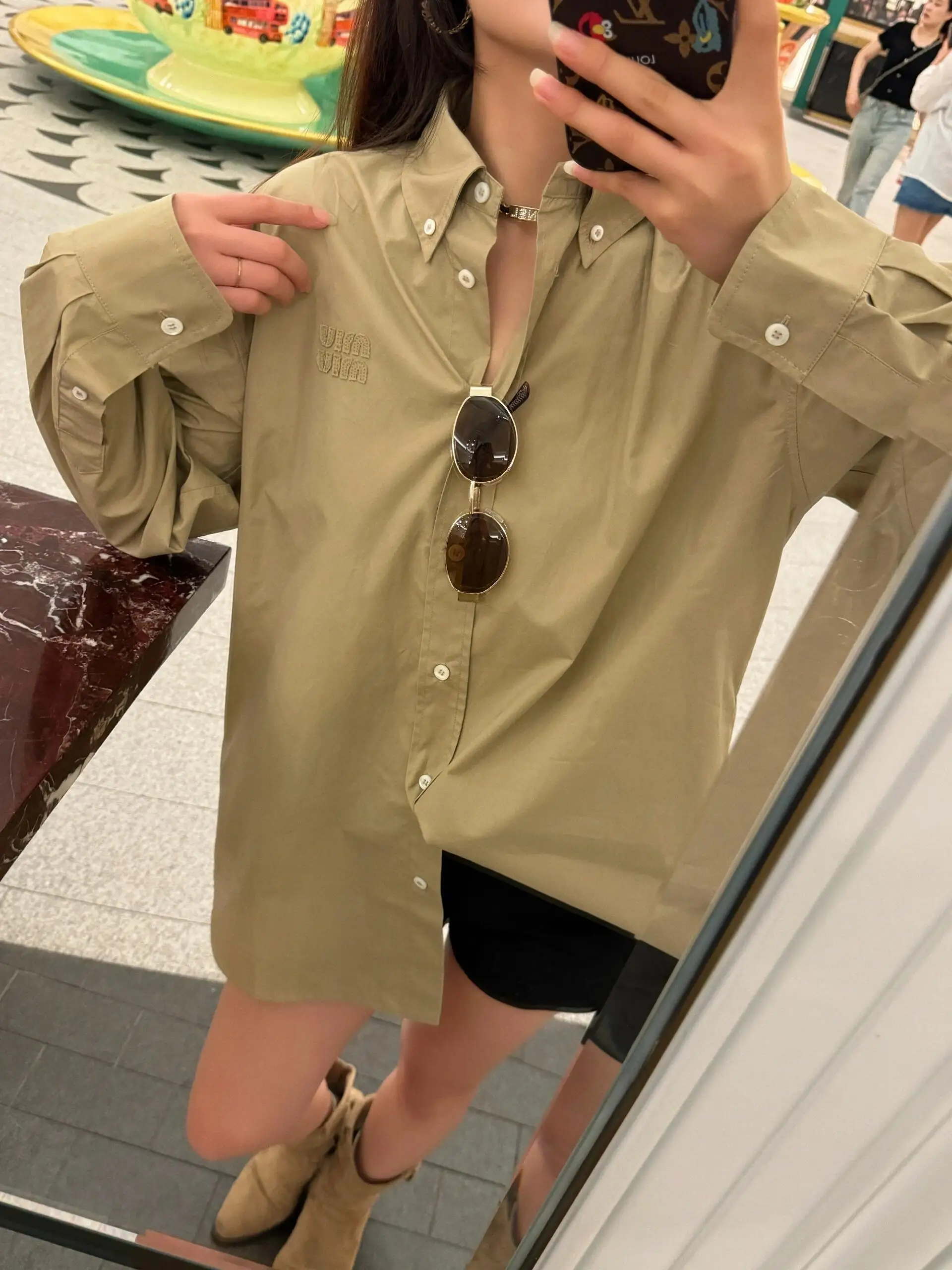 Logo Embroidered Oversized Cotton Shirt D18522452 — view 8