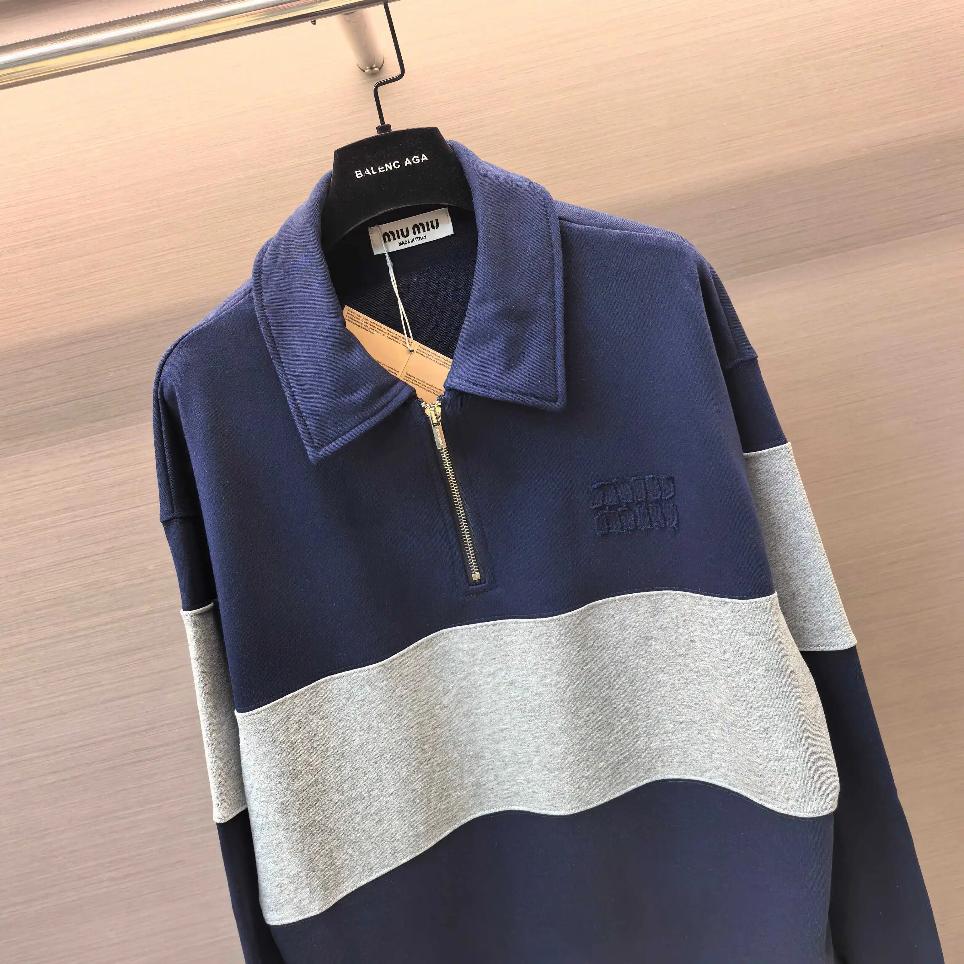 Logo-Embroidered Color-Block Quarter-Zip Sweatshirt D19022379 — view 3
