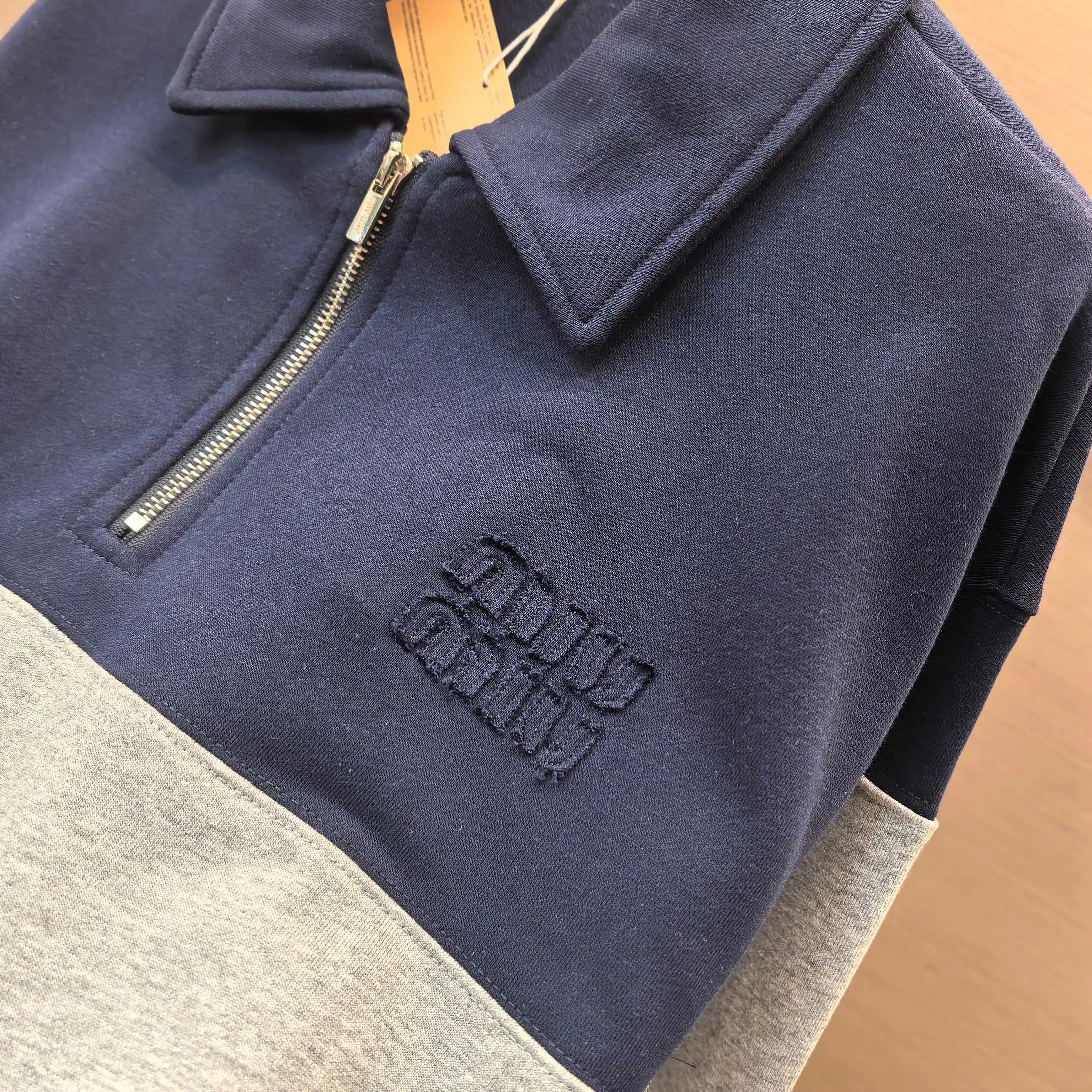 Logo-Embroidered Color-Block Quarter-Zip Sweatshirt D19022379 — view 4