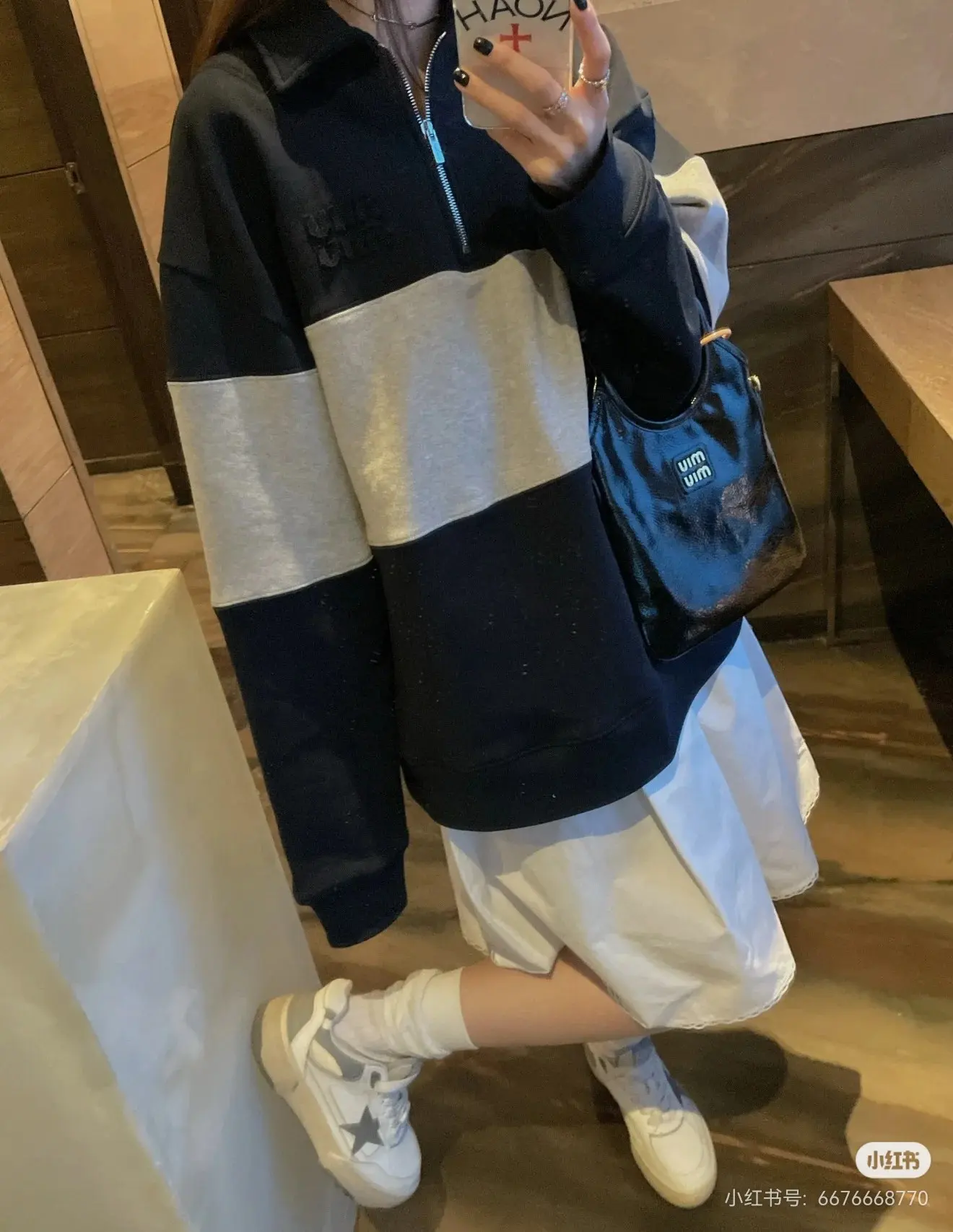 Color-Block Quarter-Zip Polo Sweatshirt D19022382 — view 4