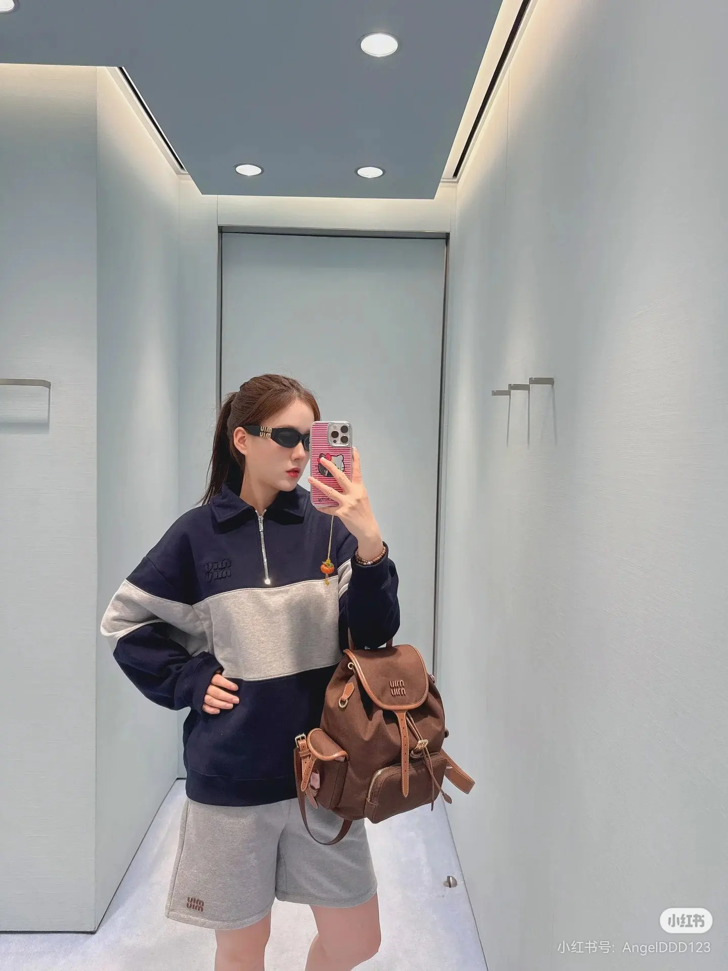 Color-Block Quarter-Zip Polo Sweatshirt D19022381 — view 9