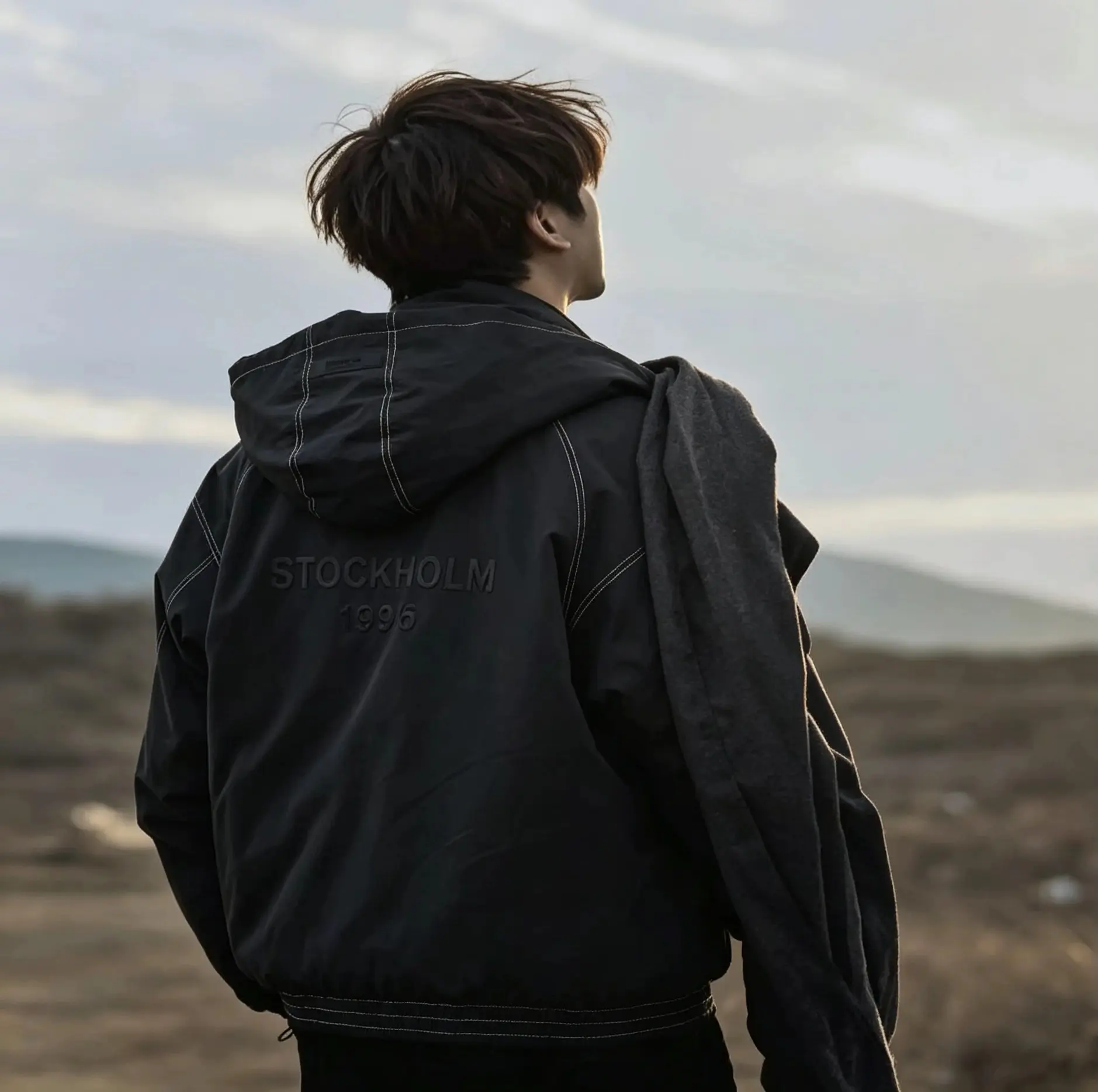Contrast Stitch Hooded Zip-Up Jacket D22022344 — view 3