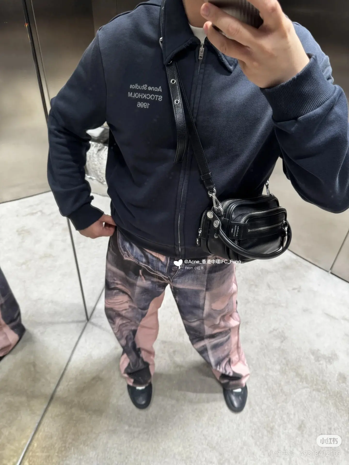 Logo-Print Faded Zip-Up Sweatshirt D22522396 — view 2