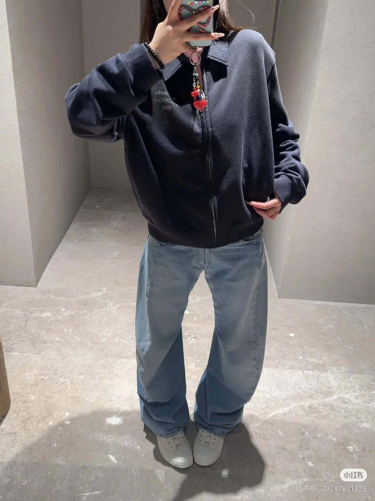 Logo-Embroidered Zip-Up Sweatshirt D22522399 — view 3