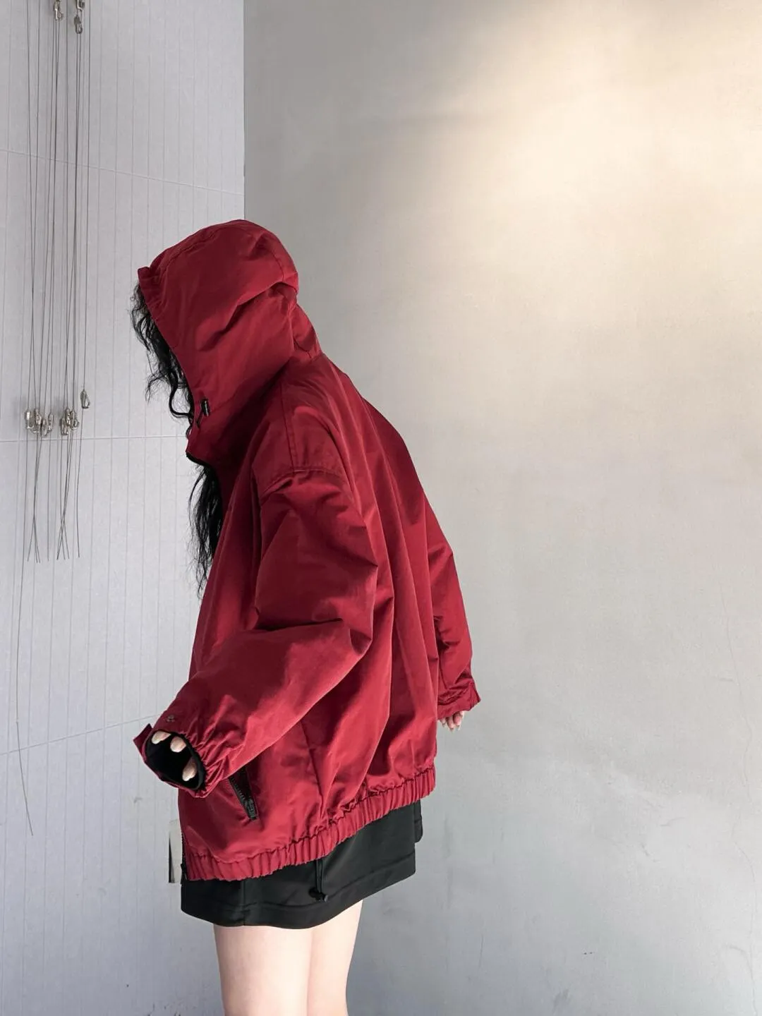 Hooded Windbreaker Jacket in Burgundy D23522558 — view 7