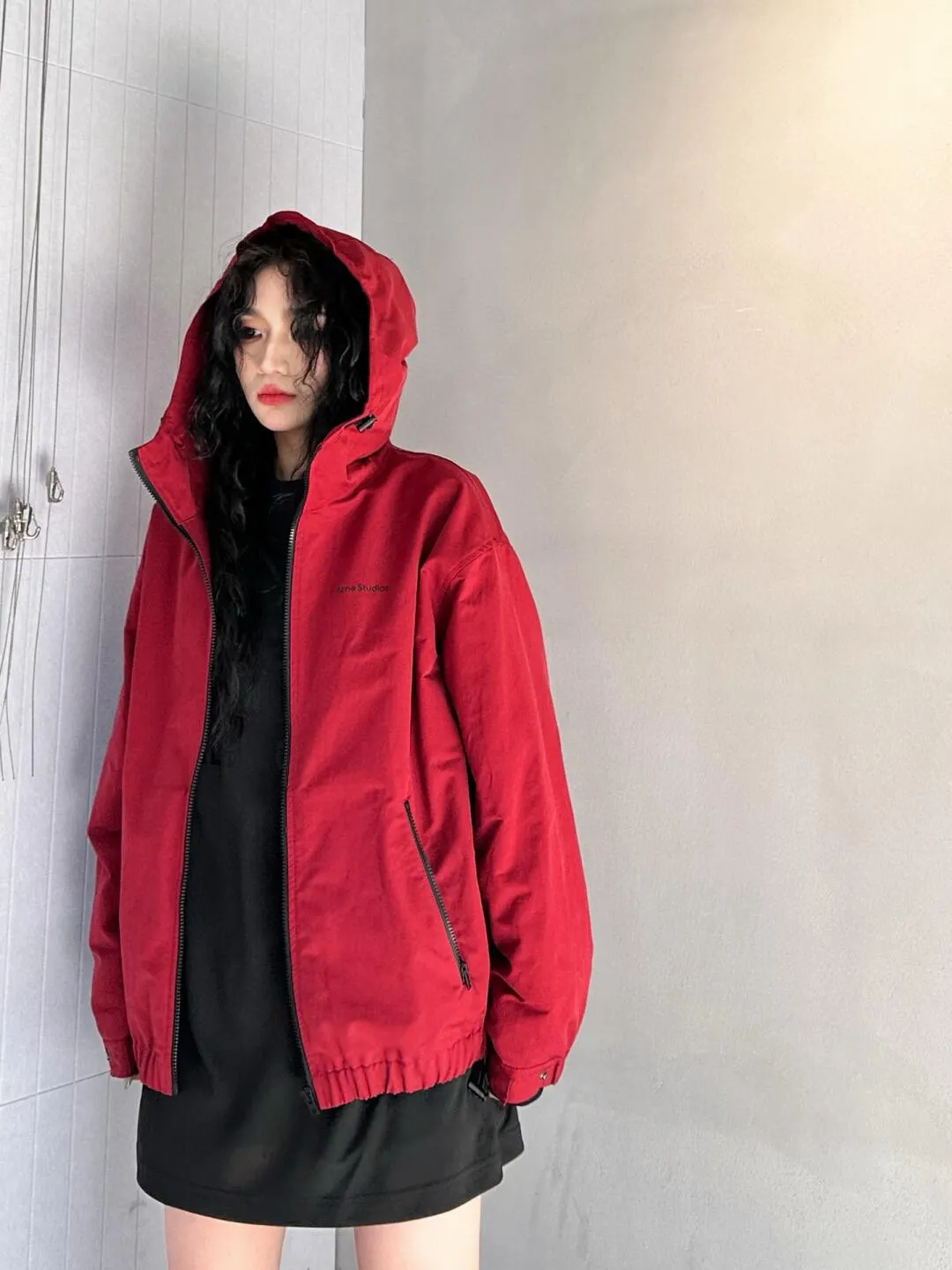Hooded Windbreaker Jacket in Burgundy D23522558 — view 8