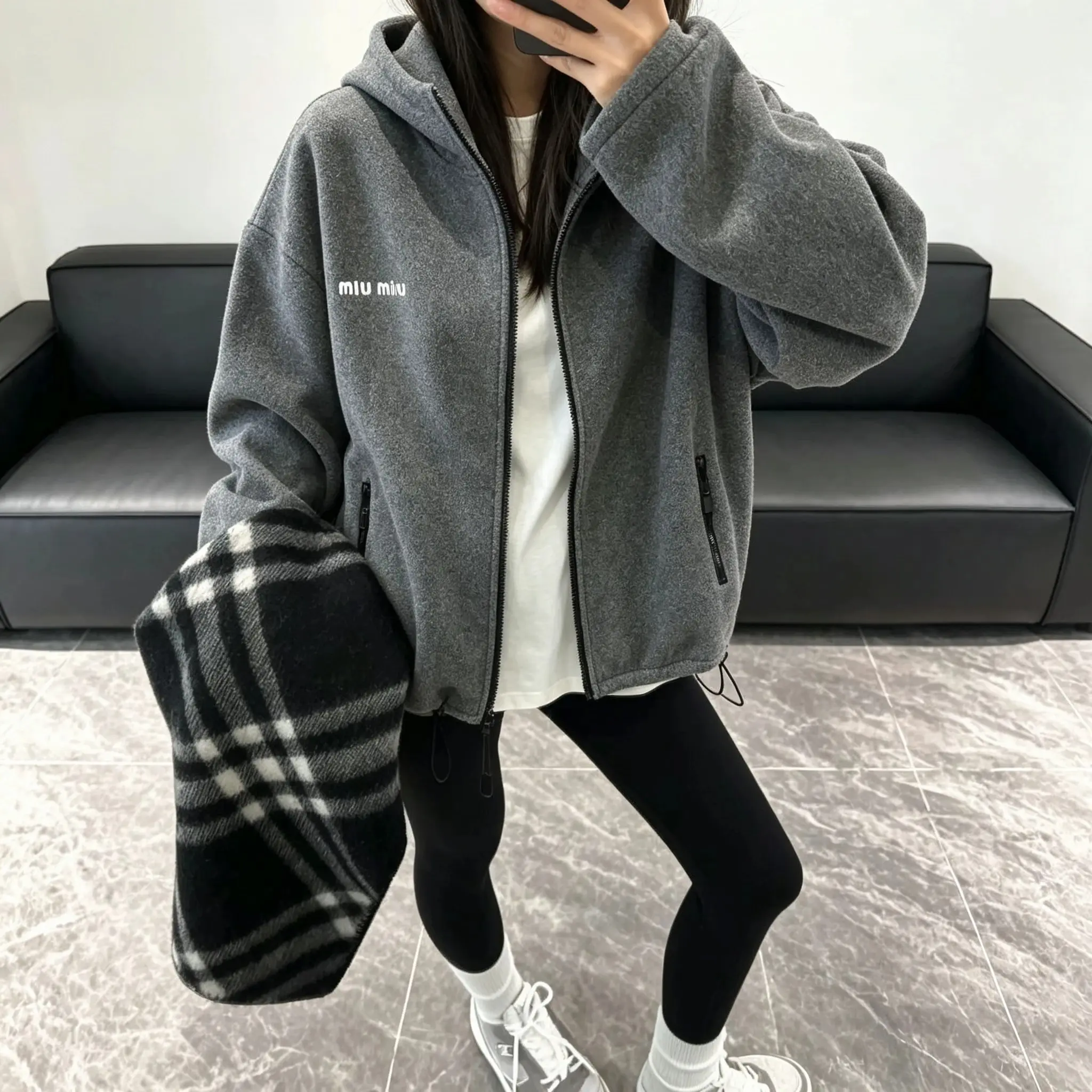 Logo-Embroidered Fleece Hooded Jacket D23522412 — view 3