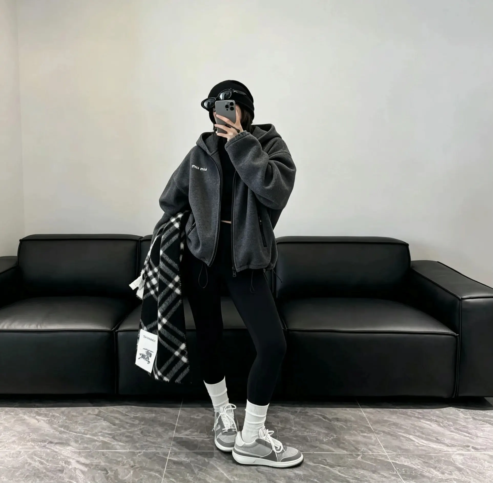 Logo-Embroidered Fleece Hooded Jacket D23522412 — view 6