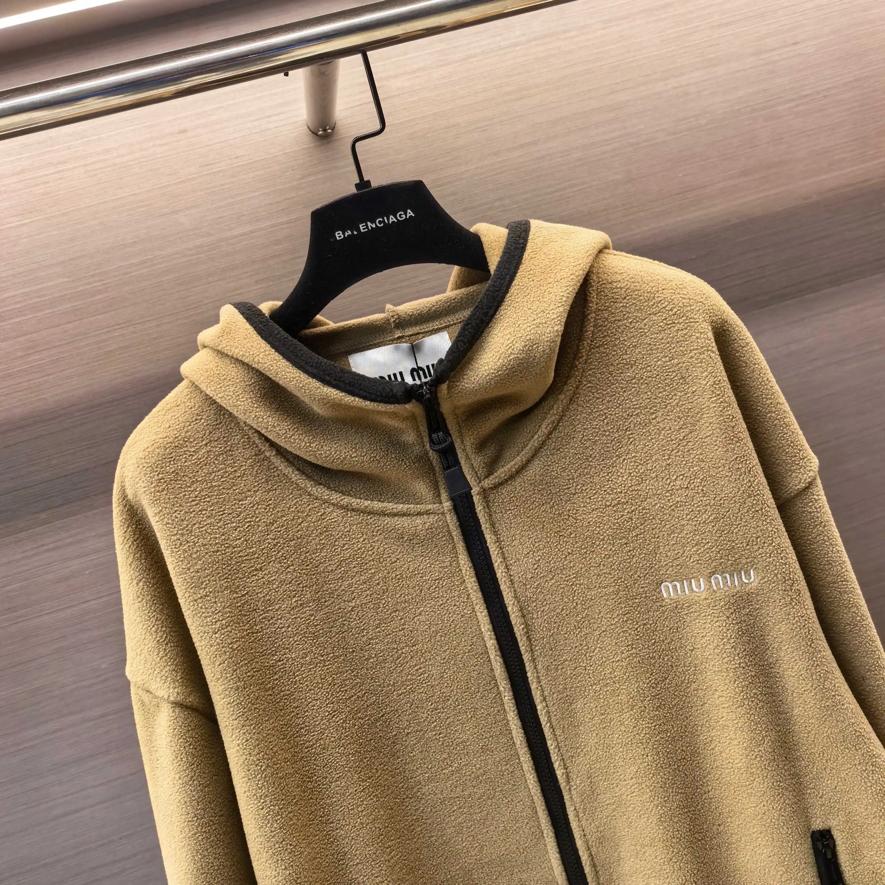 Logo-Embroidered Fleece Hooded Jacket D23522409 — view 4