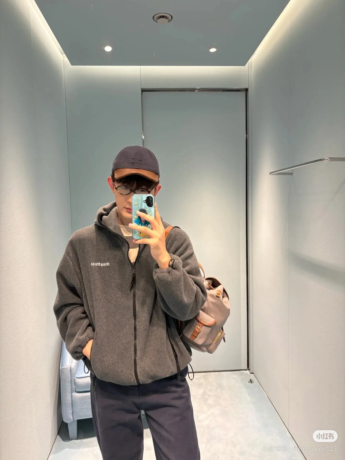 Logo-Embroidered Fleece Hooded Jacket D23522410 — view 3