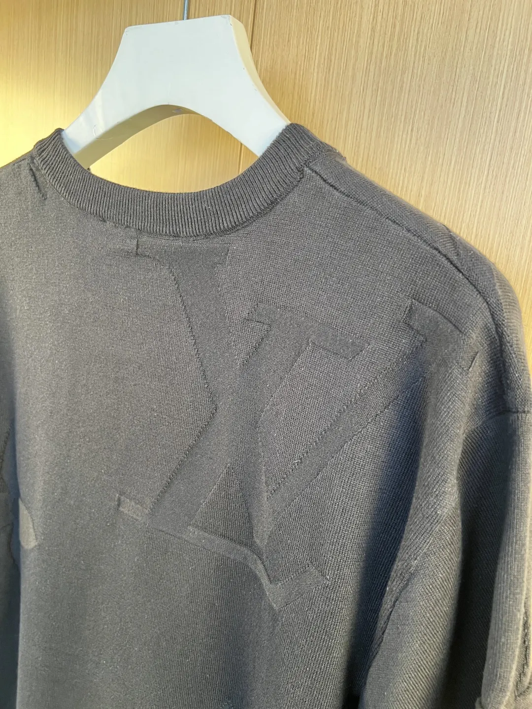 Monogram Embossed Knit T-Shirt D24019262 — view 8