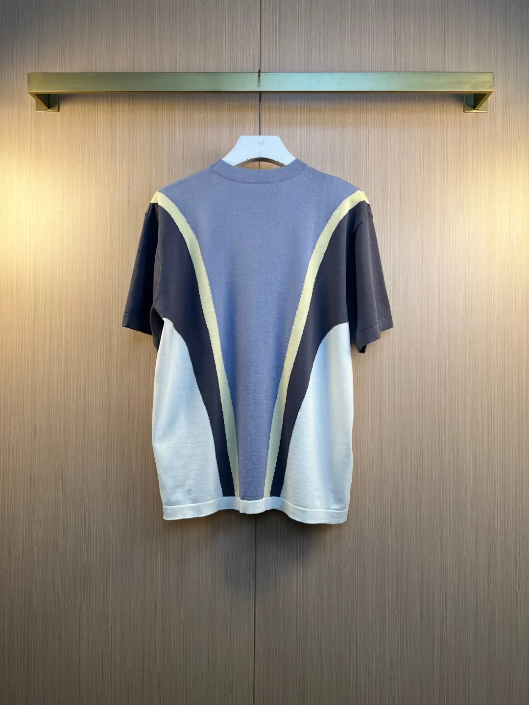 Color-Block Logo Embossed Knit T-Shirt D24019241 — view 7