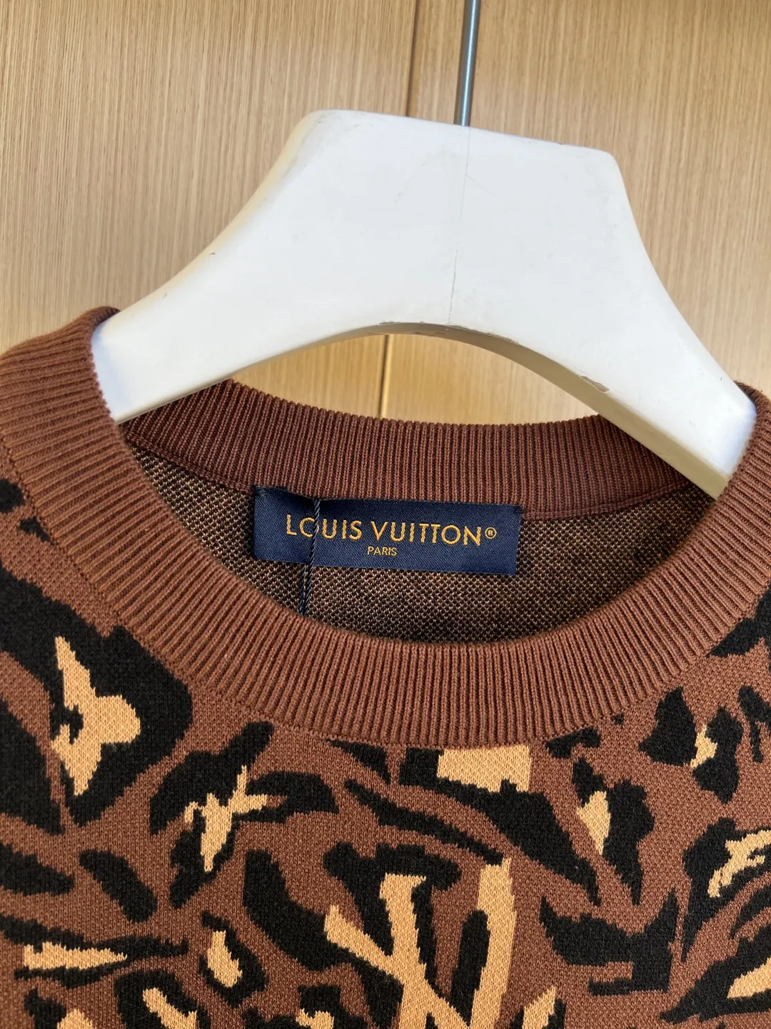 Monogram Camo Leopard Jacquard Knit T-Shirt D24519244 — view 2